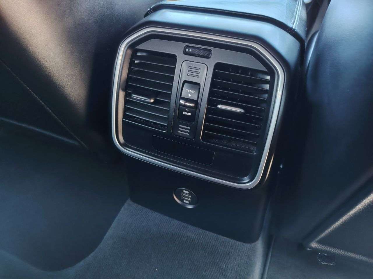 2017 PORSCHE MACAN 2017 PORSCHE MACAN