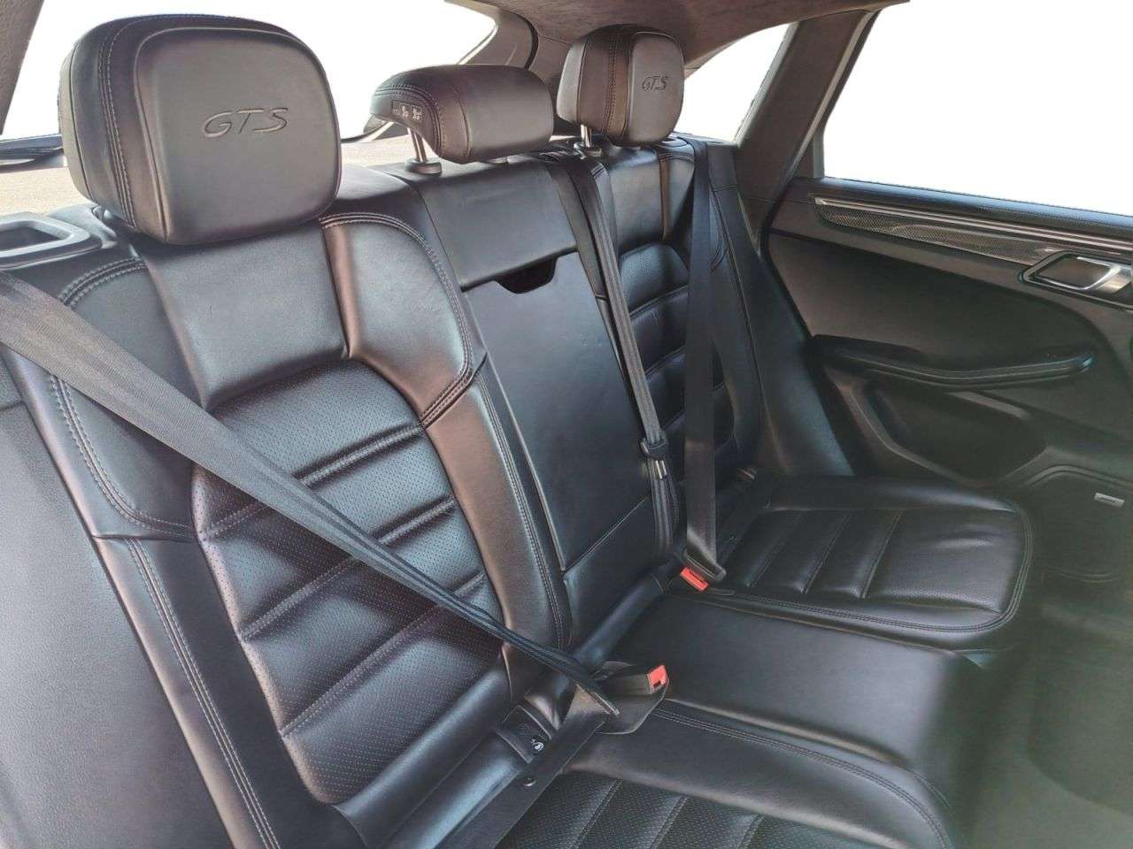 2017 PORSCHE MACAN 2017 PORSCHE MACAN