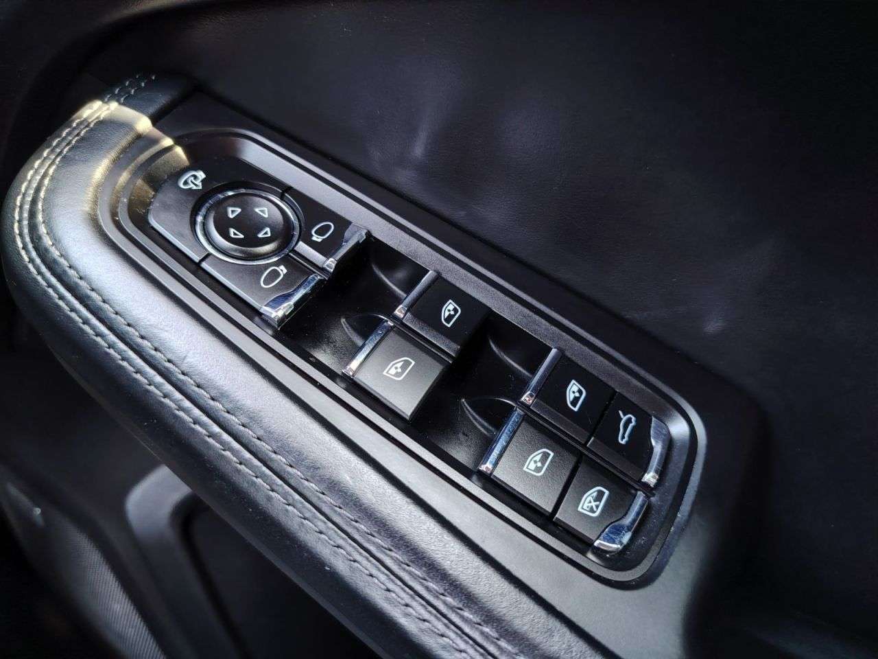 2017 PORSCHE MACAN 2017 PORSCHE MACAN
