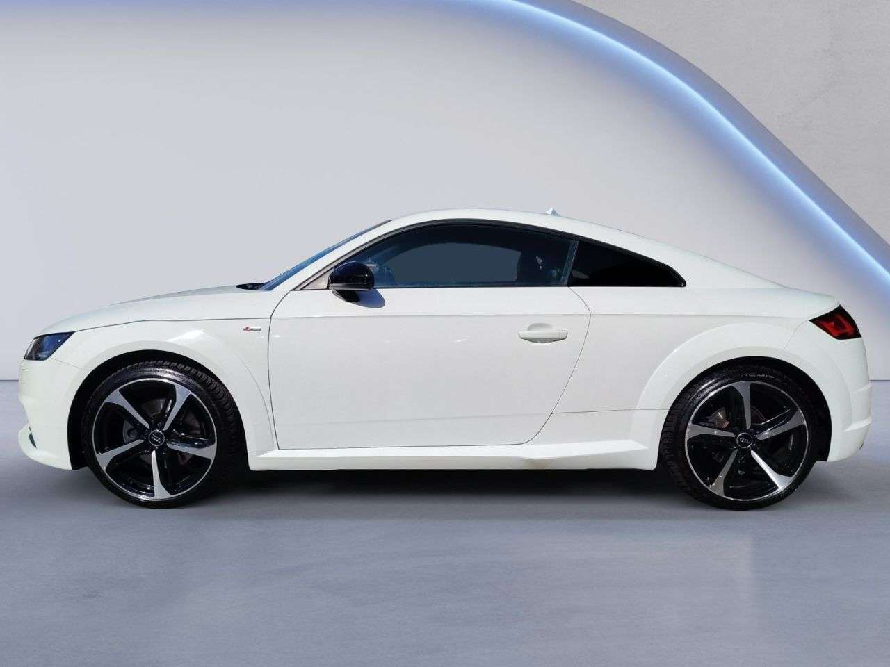 A 2018 AUDI TT 2.0 TDI ultra Black Edition Coupe 3dr Diesel Manual Euro 6 (s/s) (184 ps) 4 A 2018 AUDI TT 2.0 TDI ultra Black Edition Coupe 3dr Diesel Manual Euro 6 (s/s) (184 ps) 4