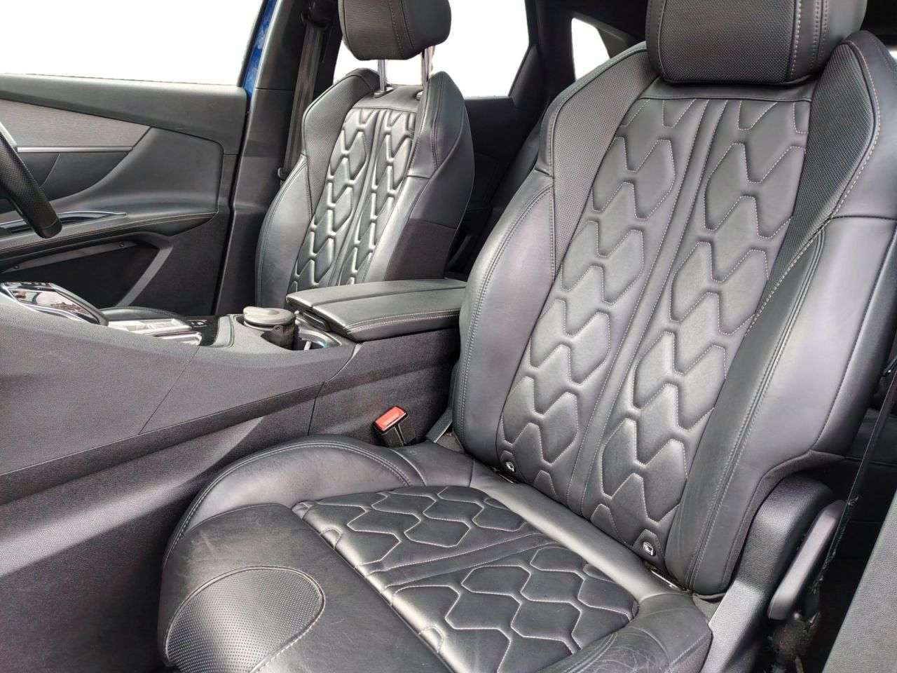 2020 PEUGEOT 3008 2020 PEUGEOT 3008
