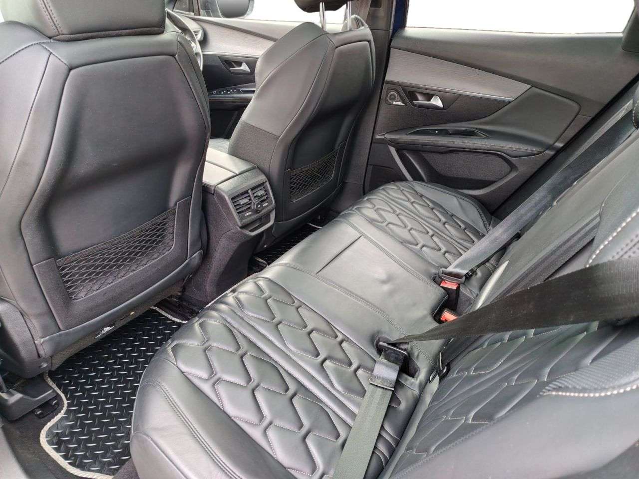 2020 PEUGEOT 3008 2020 PEUGEOT 3008