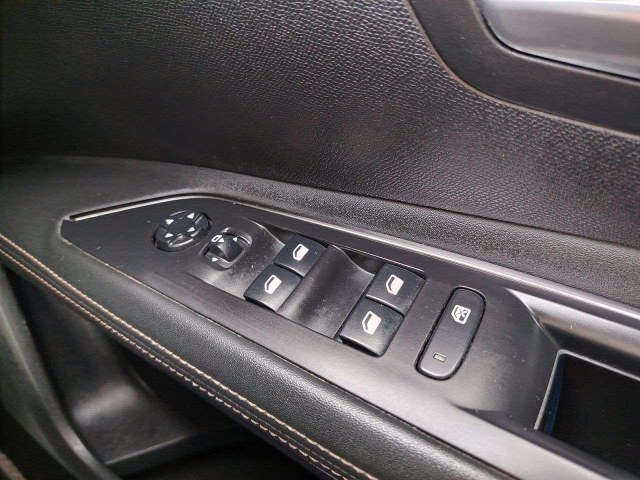 2020 PEUGEOT 3008 2020 PEUGEOT 3008