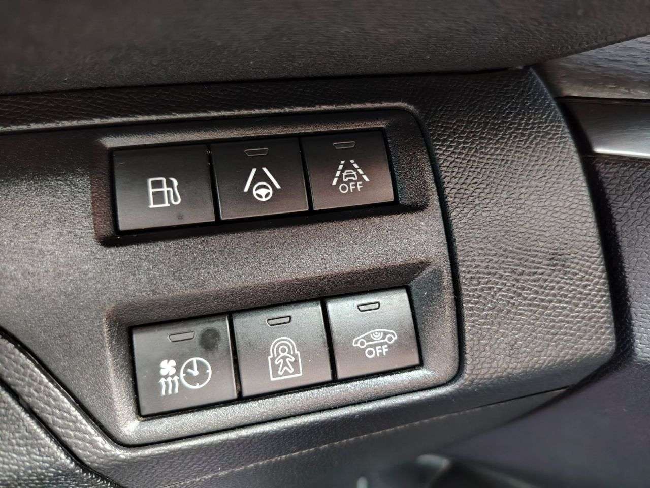 2020 PEUGEOT 3008 2020 PEUGEOT 3008