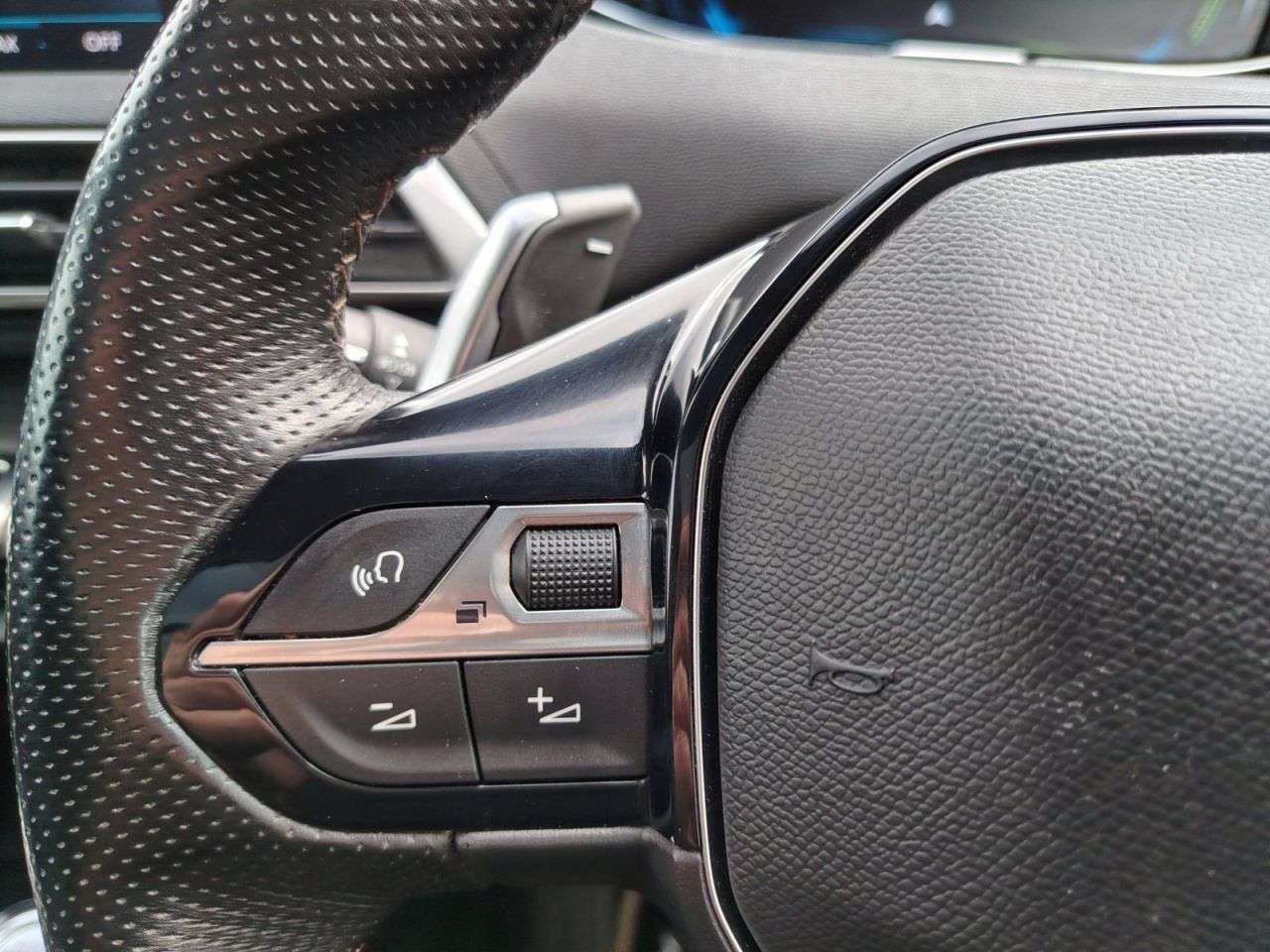 2020 PEUGEOT 3008 2020 PEUGEOT 3008