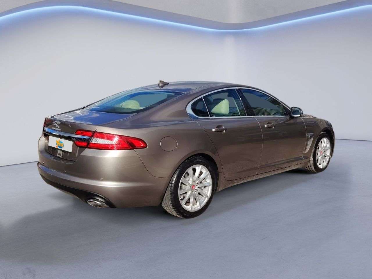 A 2014 JAGUAR XF 2.2d Premium Luxury Saloon 4dr Diesel Auto Euro 5 (s/s) (200 ps) 14 STAMP F A 2014 JAGUAR XF 2.2d Premium Luxury Saloon 4dr Diesel Auto Euro 5 (s/s) (200 ps) 14 STAMP F