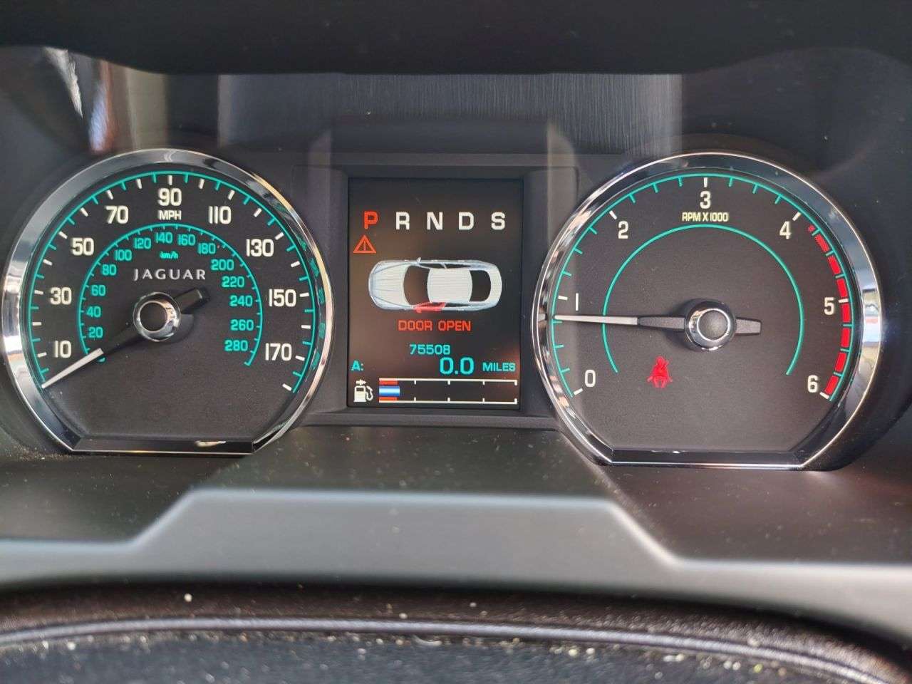 2012 JAGUAR XF 2012 JAGUAR XF
