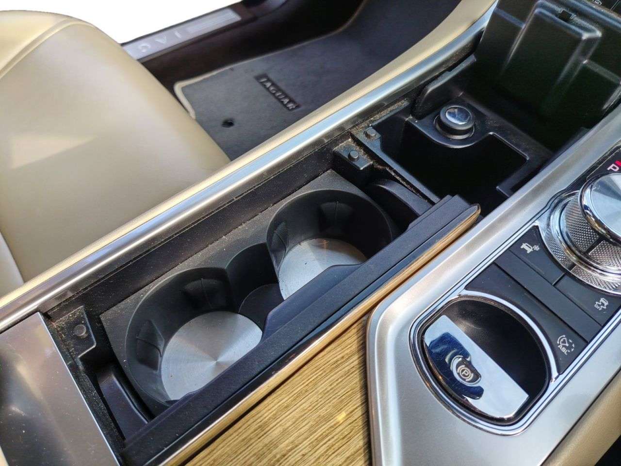 2012 JAGUAR XF 2012 JAGUAR XF