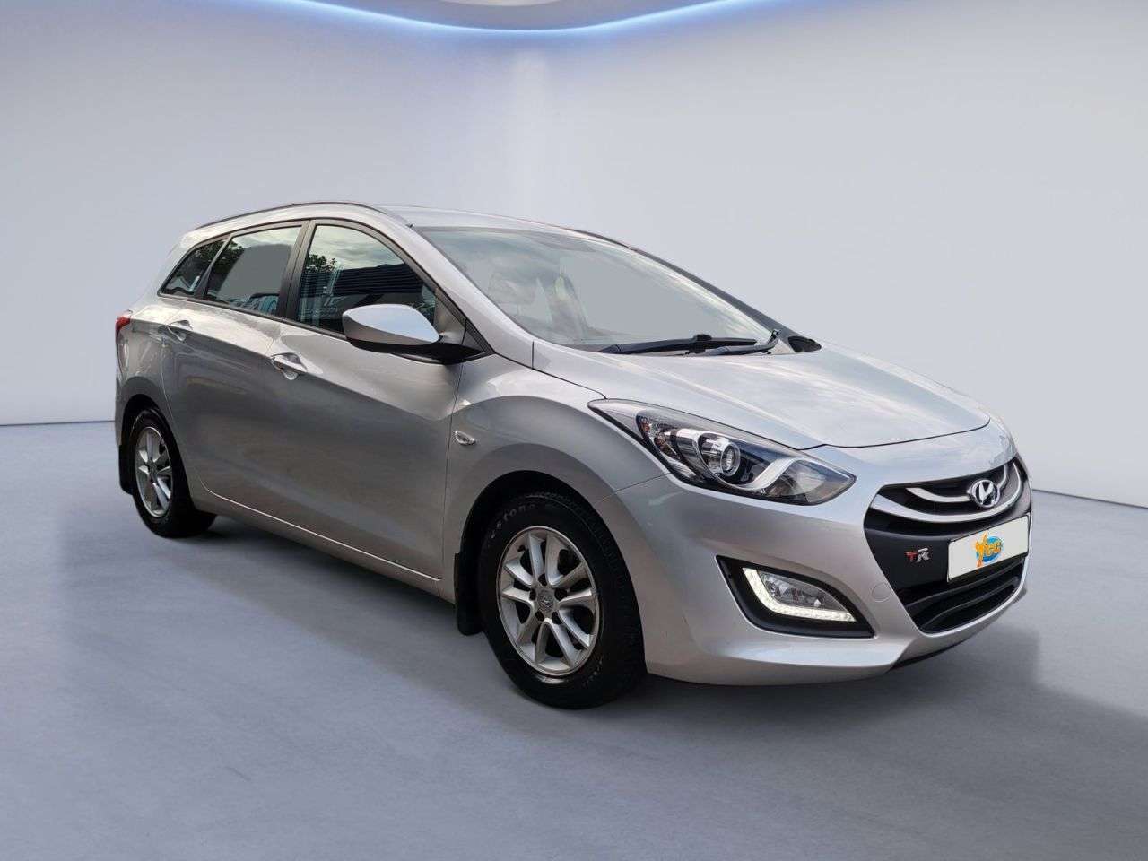 A 2013 HYUNDAI I30 1.6 Active Tourer 5dr Petrol Manual Euro 5 (120 ps) A 2013 HYUNDAI I30 1.6 Active Tourer 5dr Petrol Manual Euro 5 (120 ps)