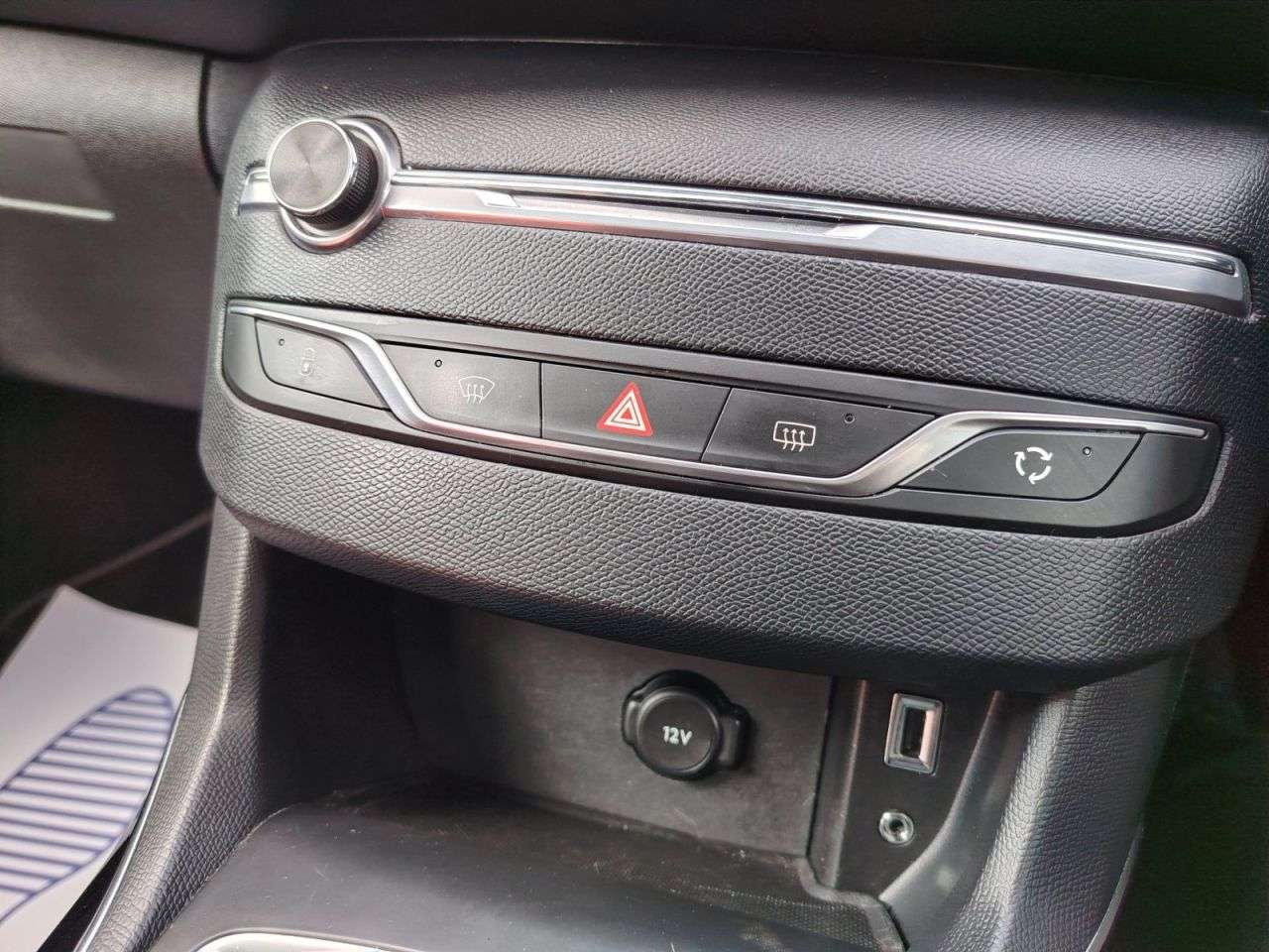 2015 PEUGEOT 308 2015 PEUGEOT 308