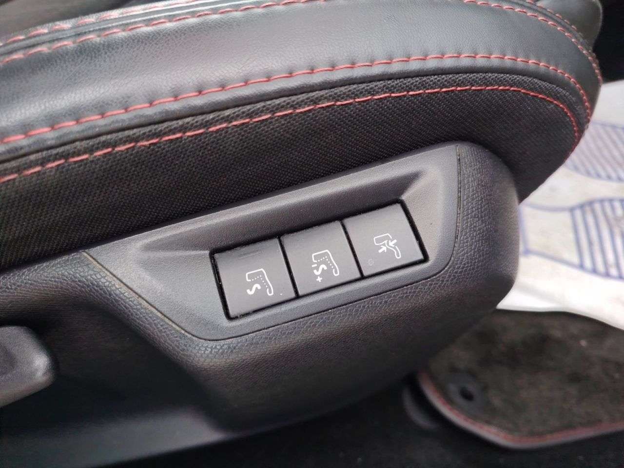 2015 PEUGEOT 308 2015 PEUGEOT 308
