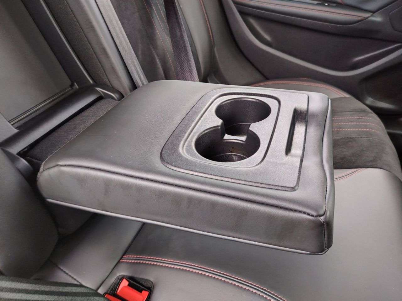 2015 PEUGEOT 308 2015 PEUGEOT 308