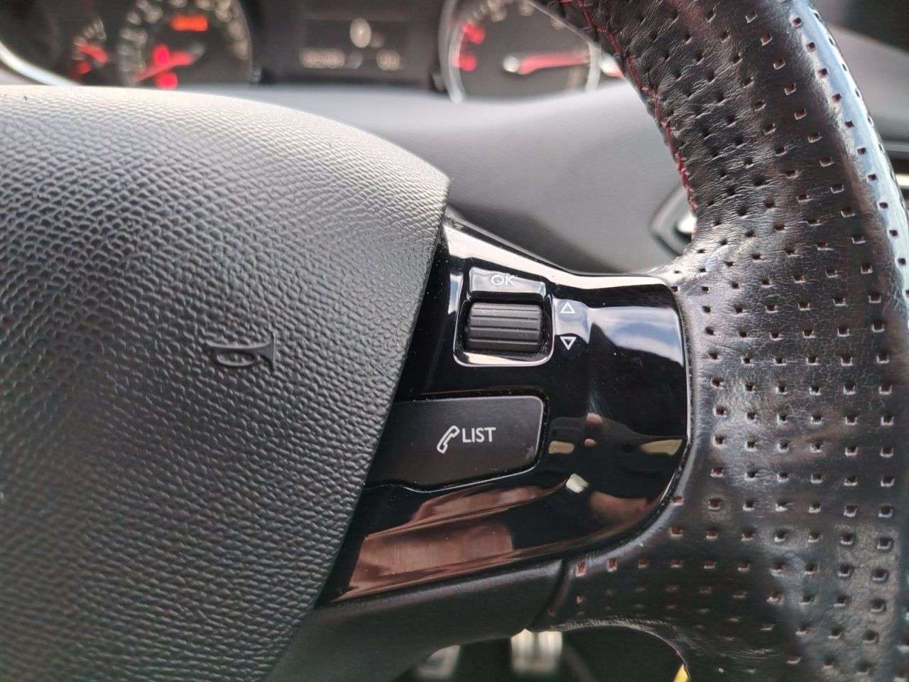 2015 PEUGEOT 308 2015 PEUGEOT 308