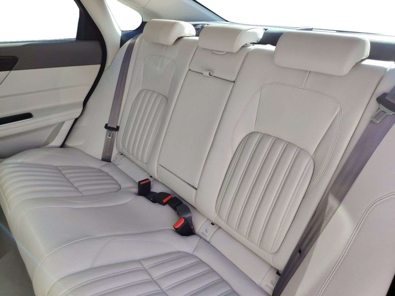 2016 JAGUAR XF 2016 JAGUAR XF