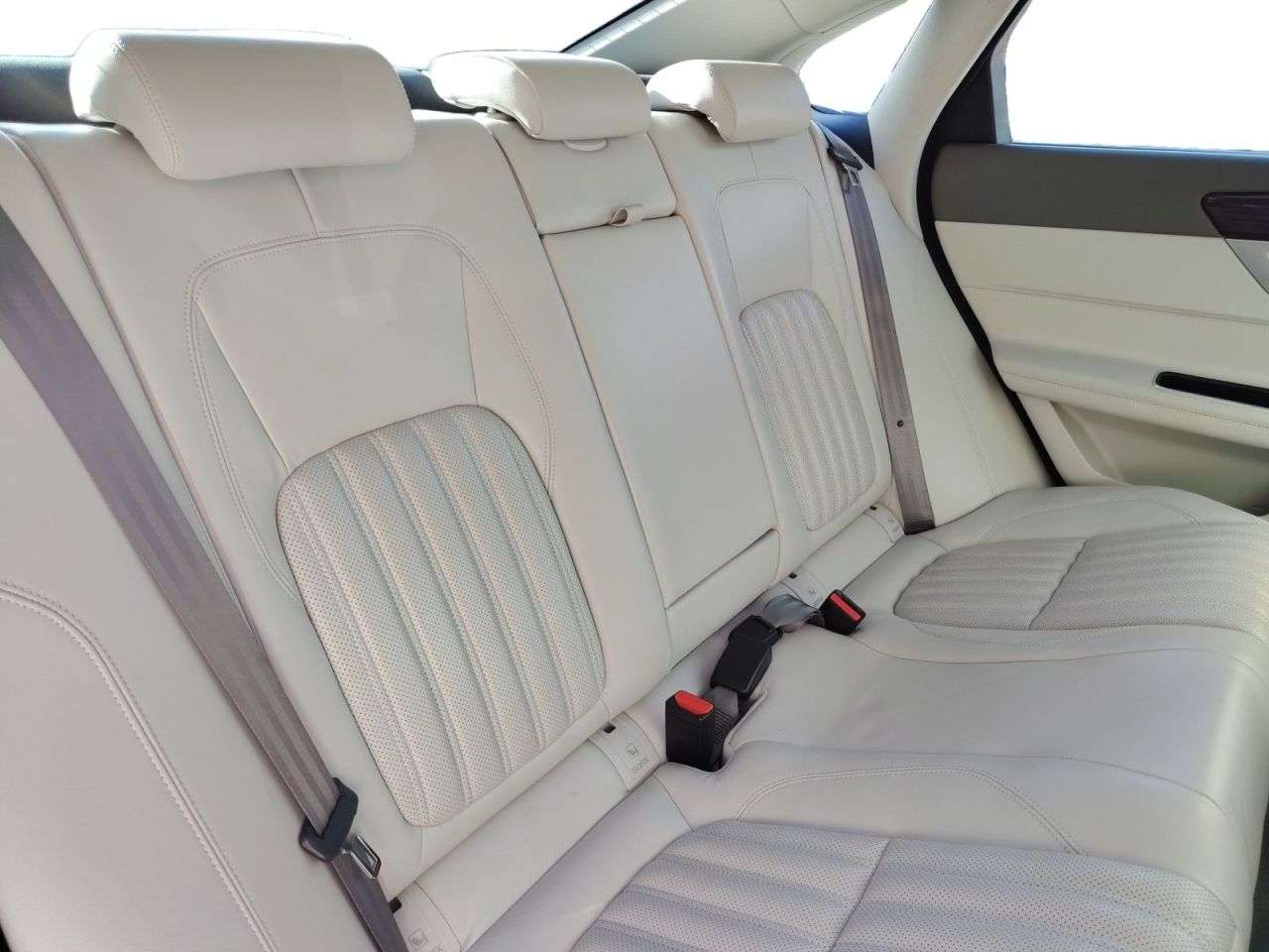 2016 JAGUAR XF 2016 JAGUAR XF
