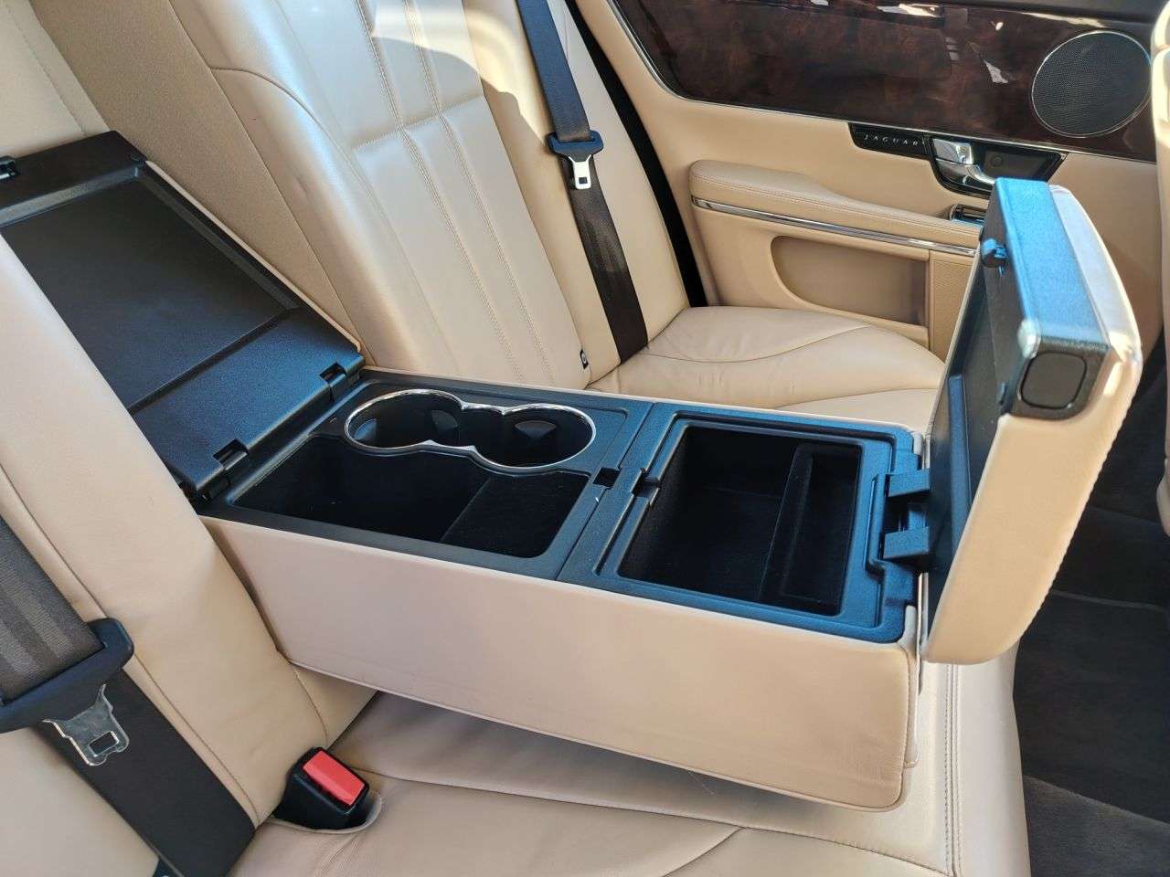 2011 JAGUAR XJ 2011 JAGUAR XJ