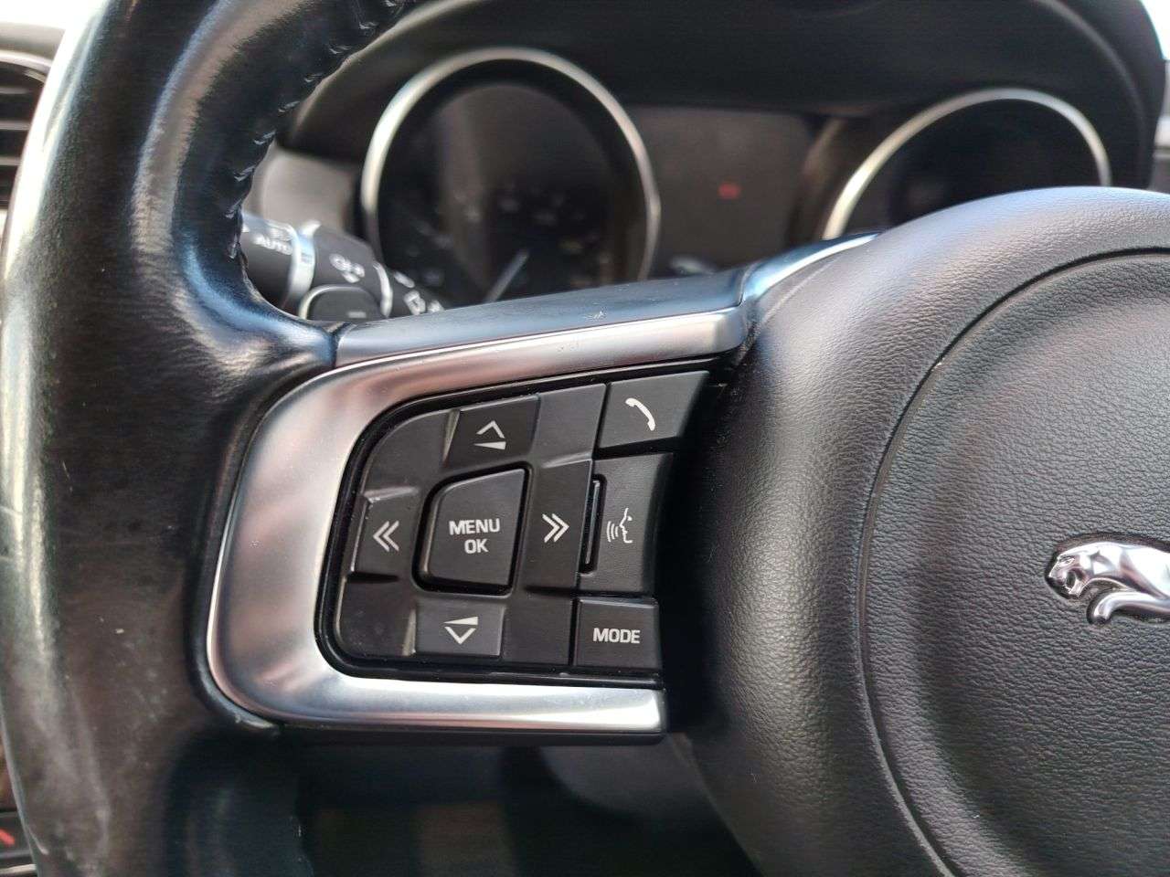 2016 JAGUAR XE 2016 JAGUAR XE