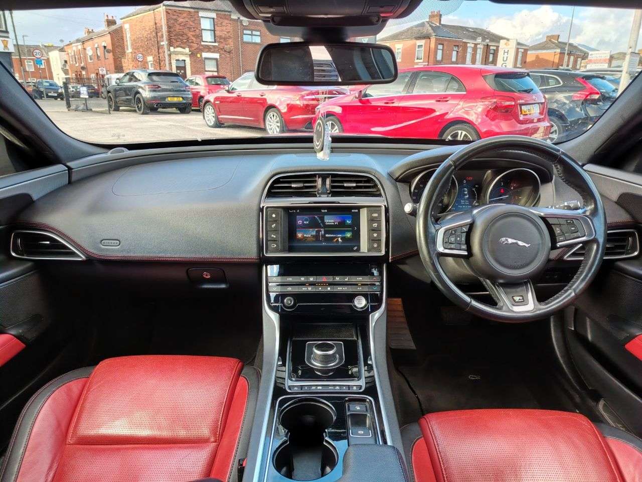 2016 JAGUAR XE 2016 JAGUAR XE