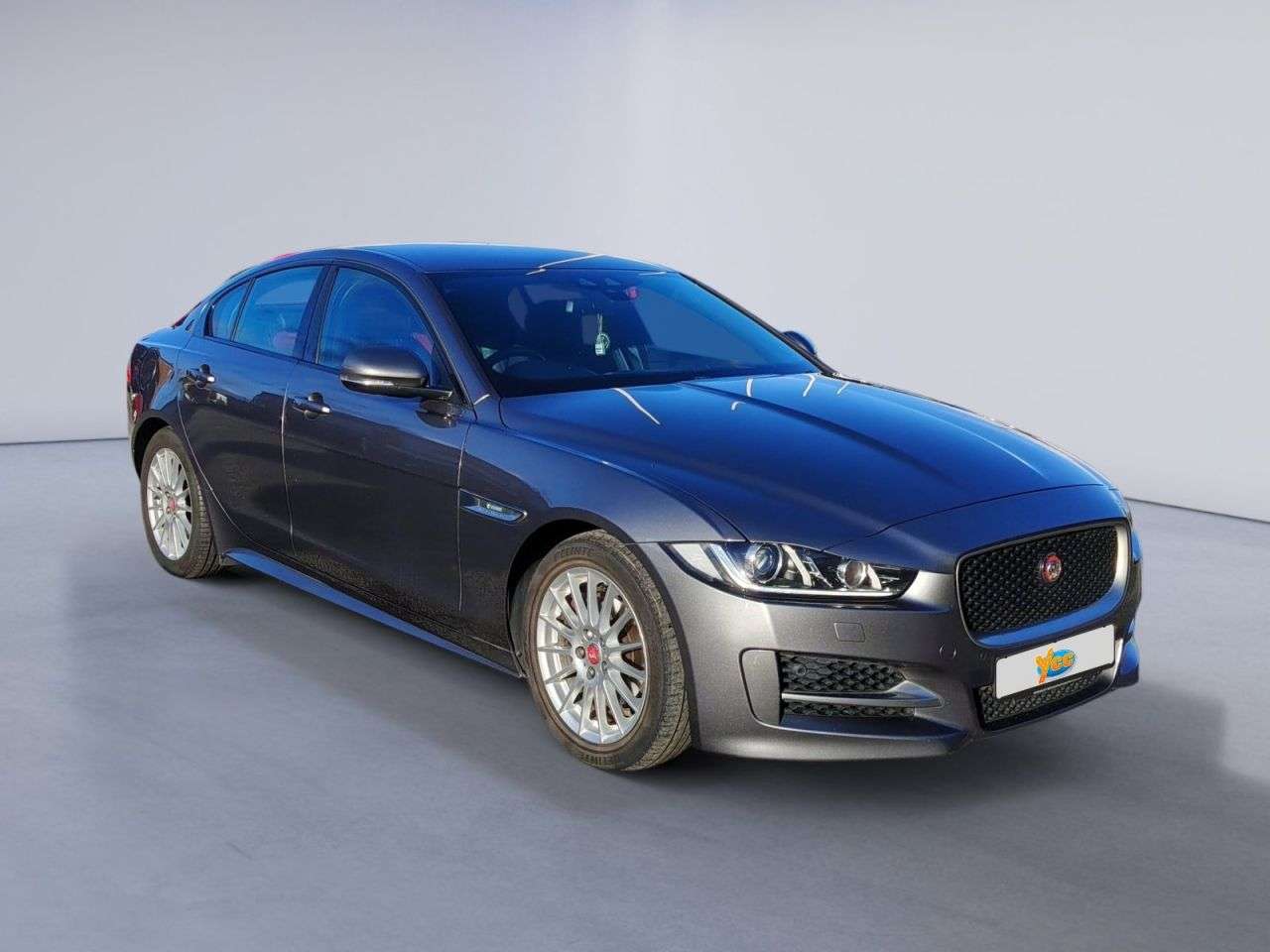 A 2016 JAGUAR XE 2.0d R-Sport Saloon 4dr Diesel Auto Euro 6 (s/s) (163 ps) 6 STAMP SERVICE H A 2016 JAGUAR XE 2.0d R-Sport Saloon 4dr Diesel Auto Euro 6 (s/s) (163 ps) 6 STAMP SERVICE H
