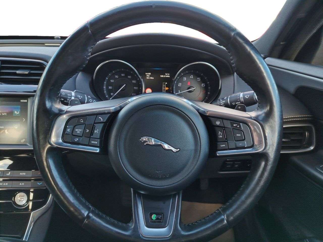 2015 JAGUAR XE 2015 JAGUAR XE