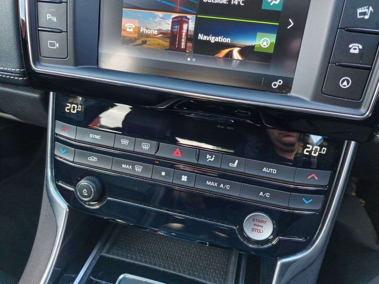 2015 JAGUAR XE 2015 JAGUAR XE