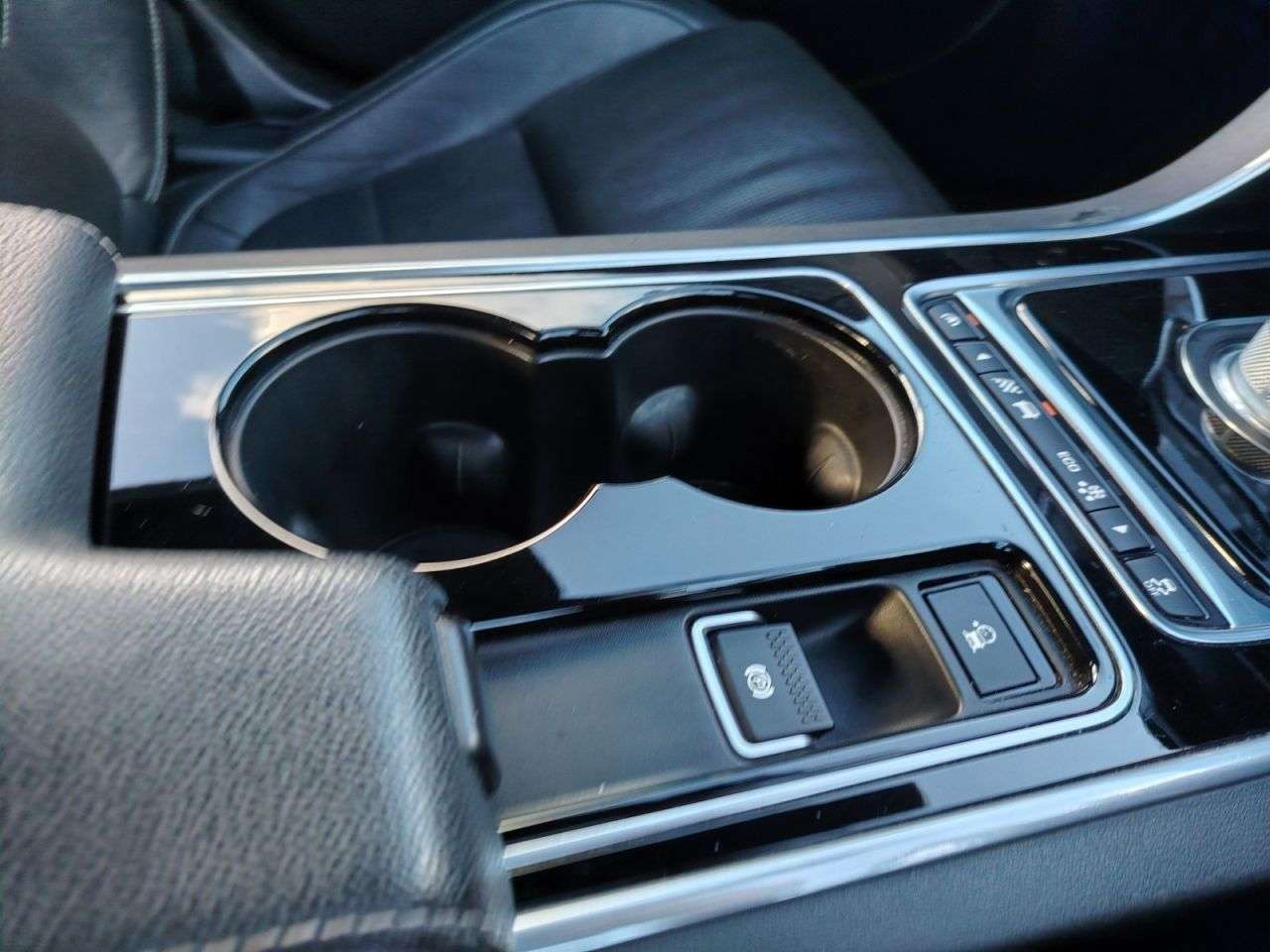 2015 JAGUAR XE 2015 JAGUAR XE