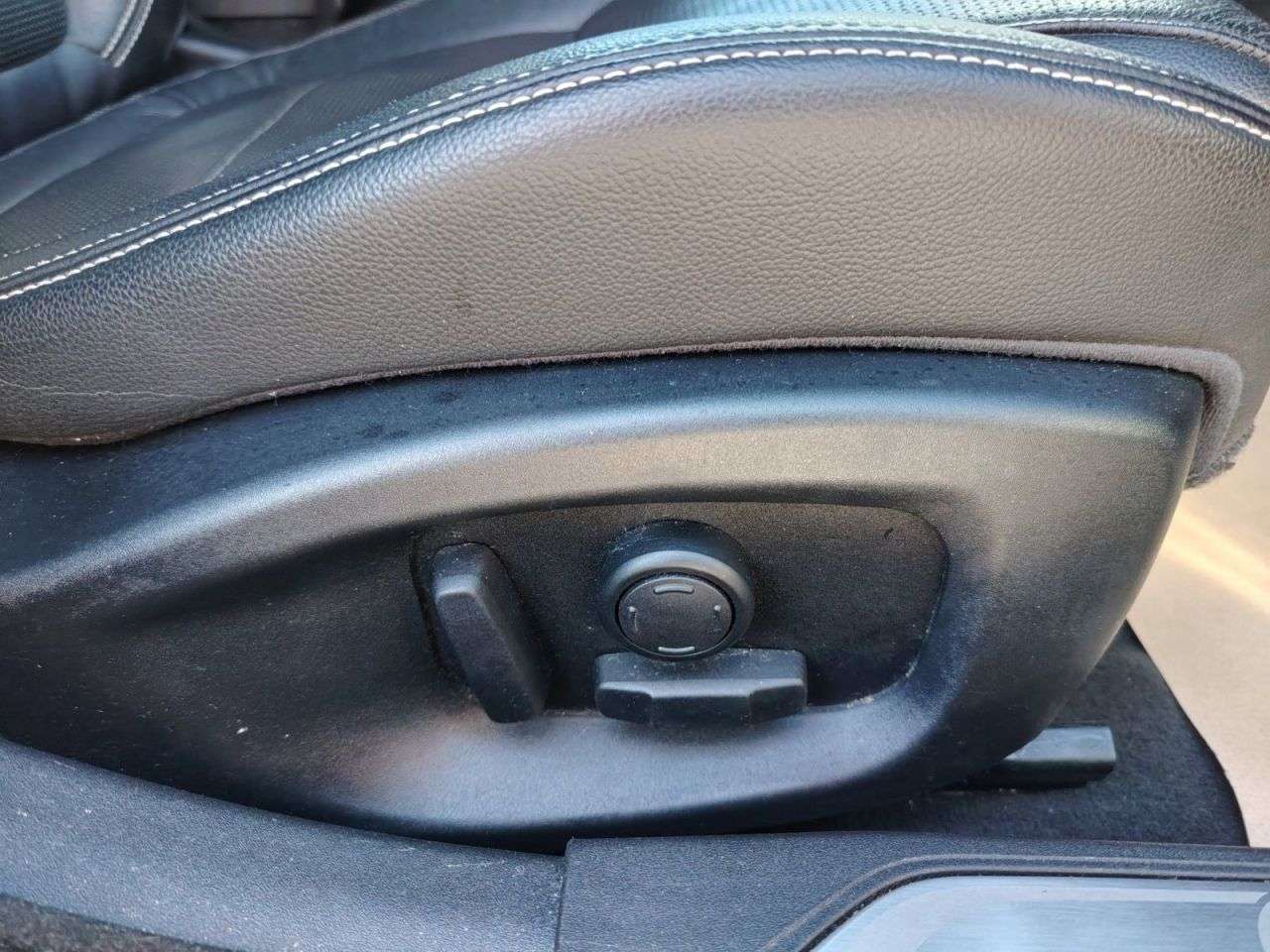 2015 JAGUAR XE 2015 JAGUAR XE