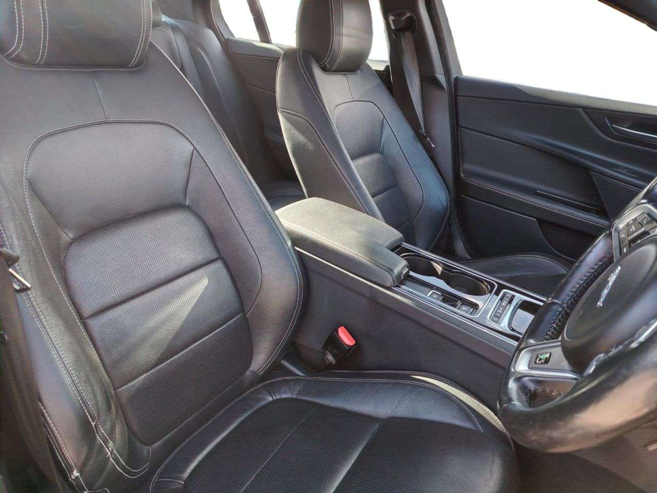 2015 JAGUAR XE 2015 JAGUAR XE