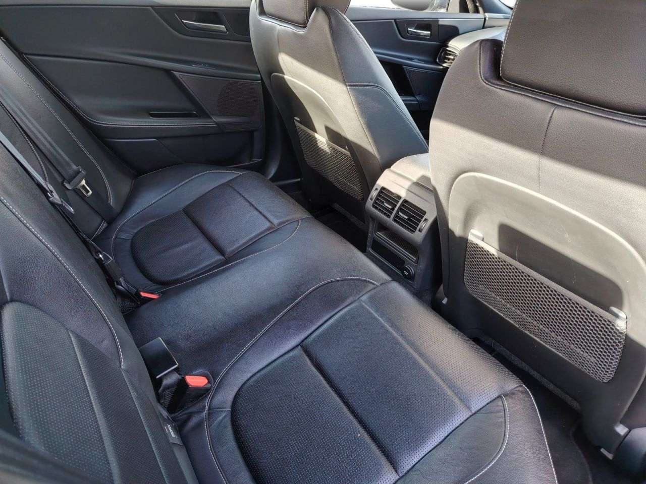 2015 JAGUAR XE 2015 JAGUAR XE