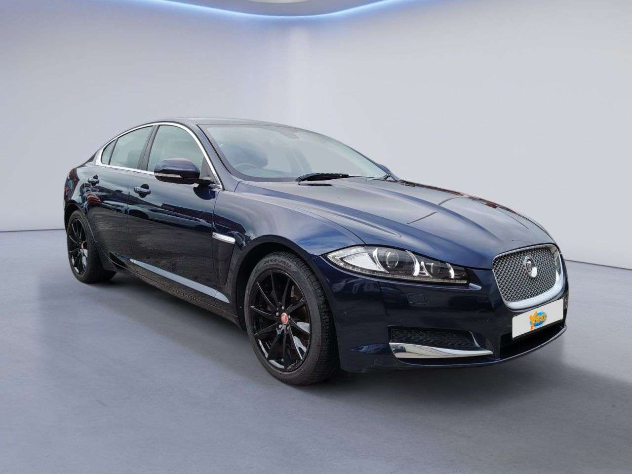 A 2014 JAGUAR XF 2.2d Premium Luxury Saloon 4dr Diesel Auto Euro 5 (s/s) (200 ps) GREAT VALU A 2014 JAGUAR XF 2.2d Premium Luxury Saloon 4dr Diesel Auto Euro 5 (s/s) (200 ps) GREAT VALU