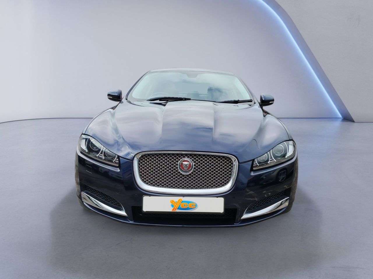 A 2014 JAGUAR XF 2.2d Premium Luxury Saloon 4dr Diesel Auto Euro 5 (s/s) (200 ps) GREAT VALU A 2014 JAGUAR XF 2.2d Premium Luxury Saloon 4dr Diesel Auto Euro 5 (s/s) (200 ps) GREAT VALU