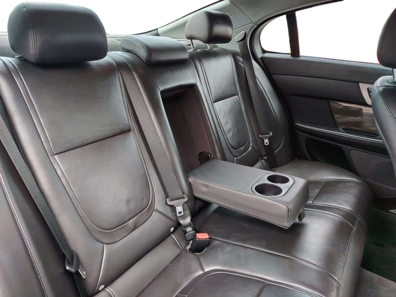 2014 JAGUAR XF 2014 JAGUAR XF