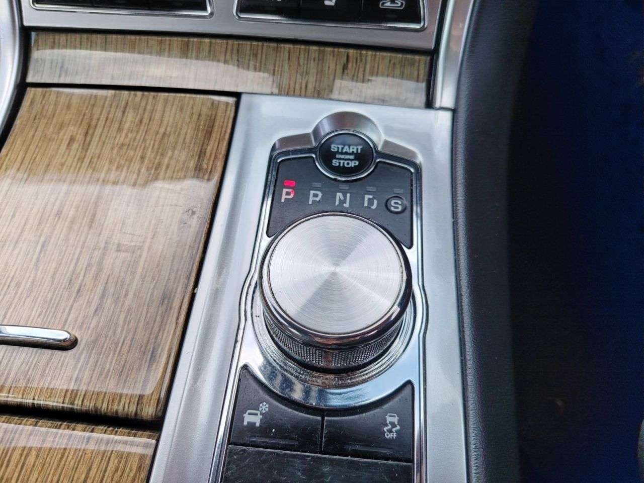 2014 JAGUAR XF 2014 JAGUAR XF