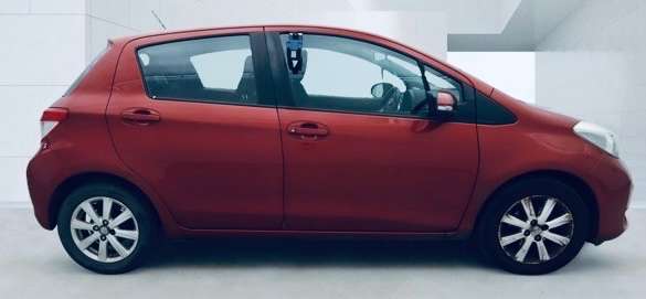 A 2013 TOYOTA YARIS 1.33 Dual VVT-i TR Hatchback 5dr Petrol Manual Euro 5 (101 ps) A 2013 TOYOTA YARIS 1.33 Dual VVT-i TR Hatchback 5dr Petrol Manual Euro 5 (101 ps)