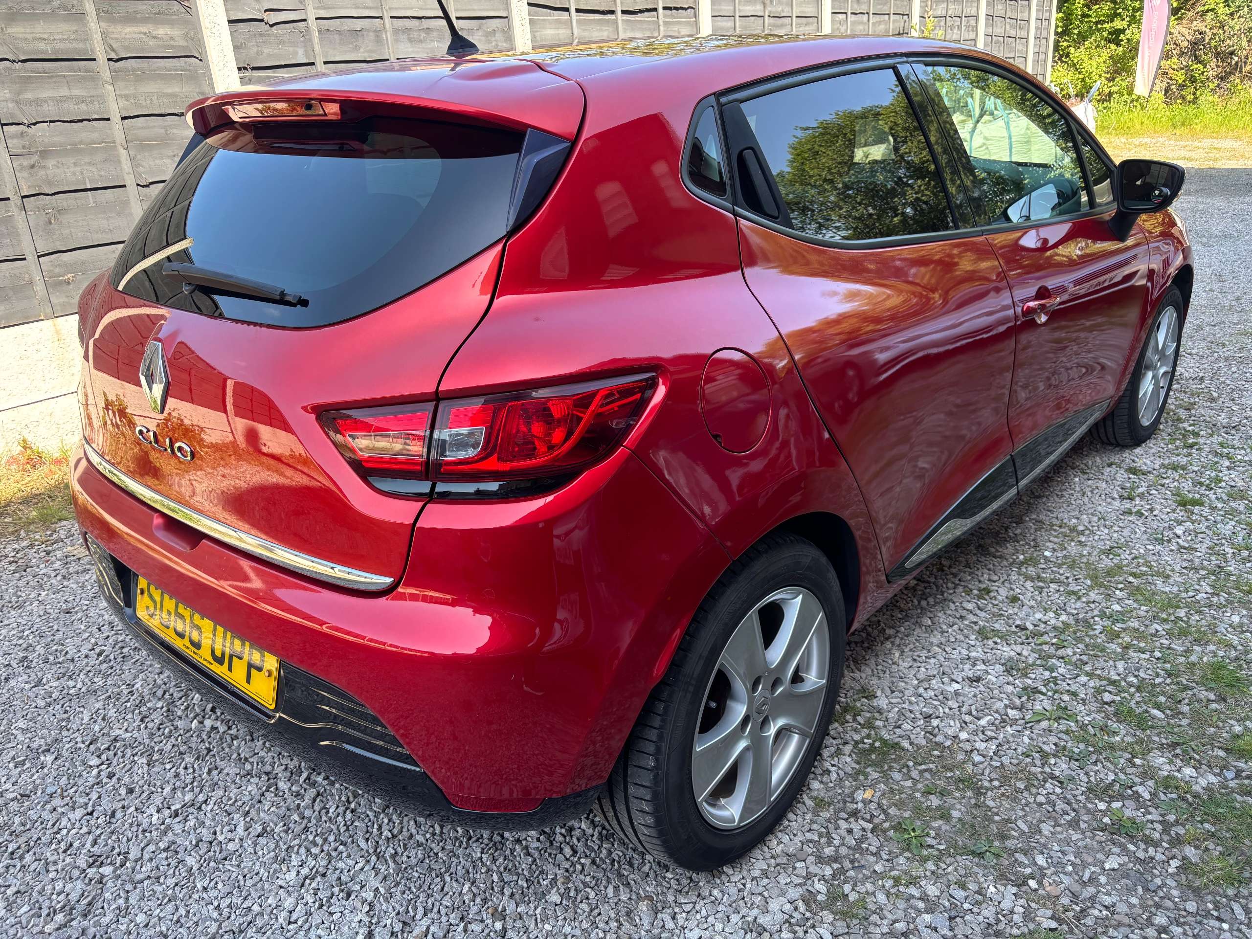 2016 RENAULT CLIO 2016 RENAULT CLIO