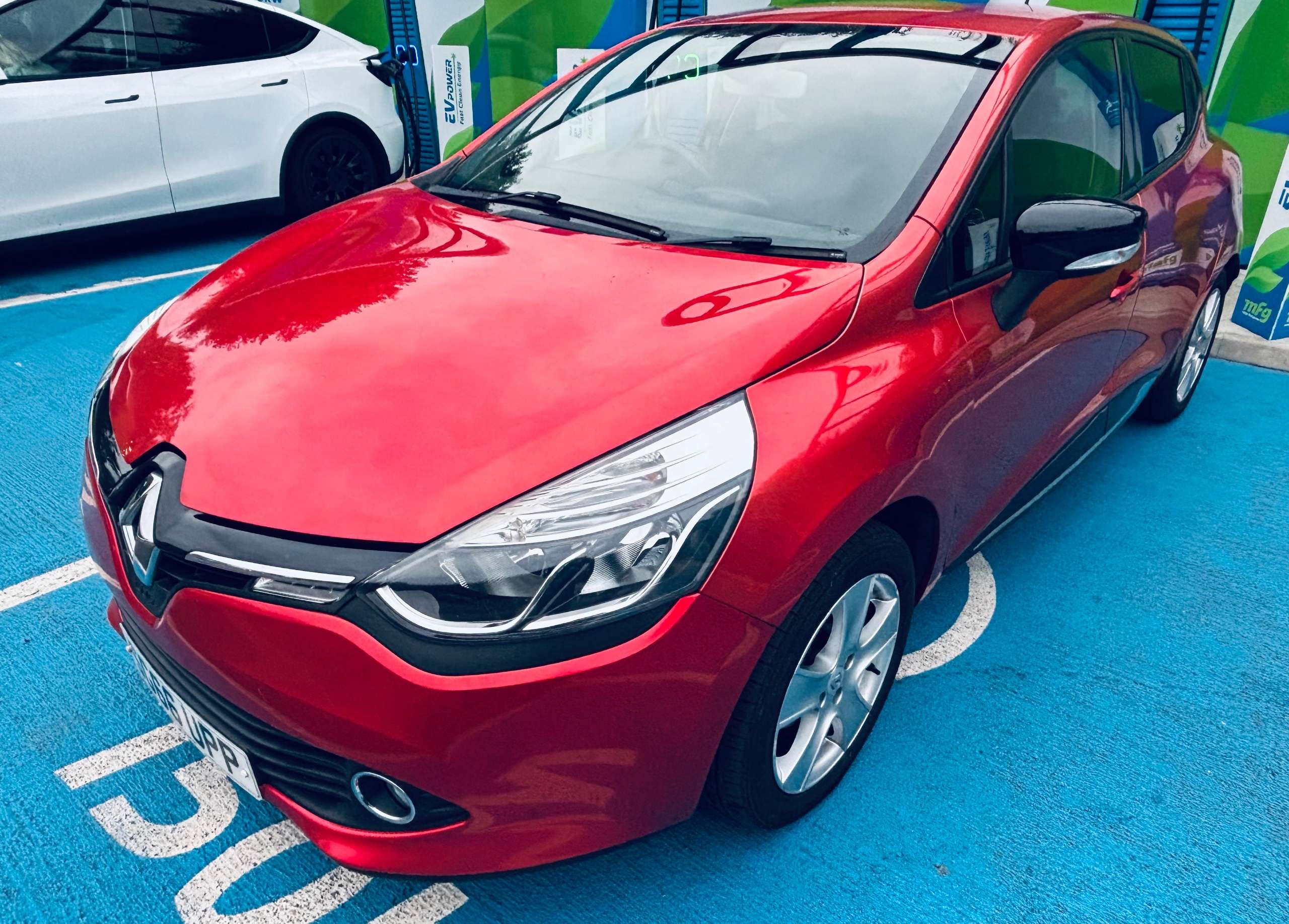 2016 RENAULT CLIO 2016 RENAULT CLIO