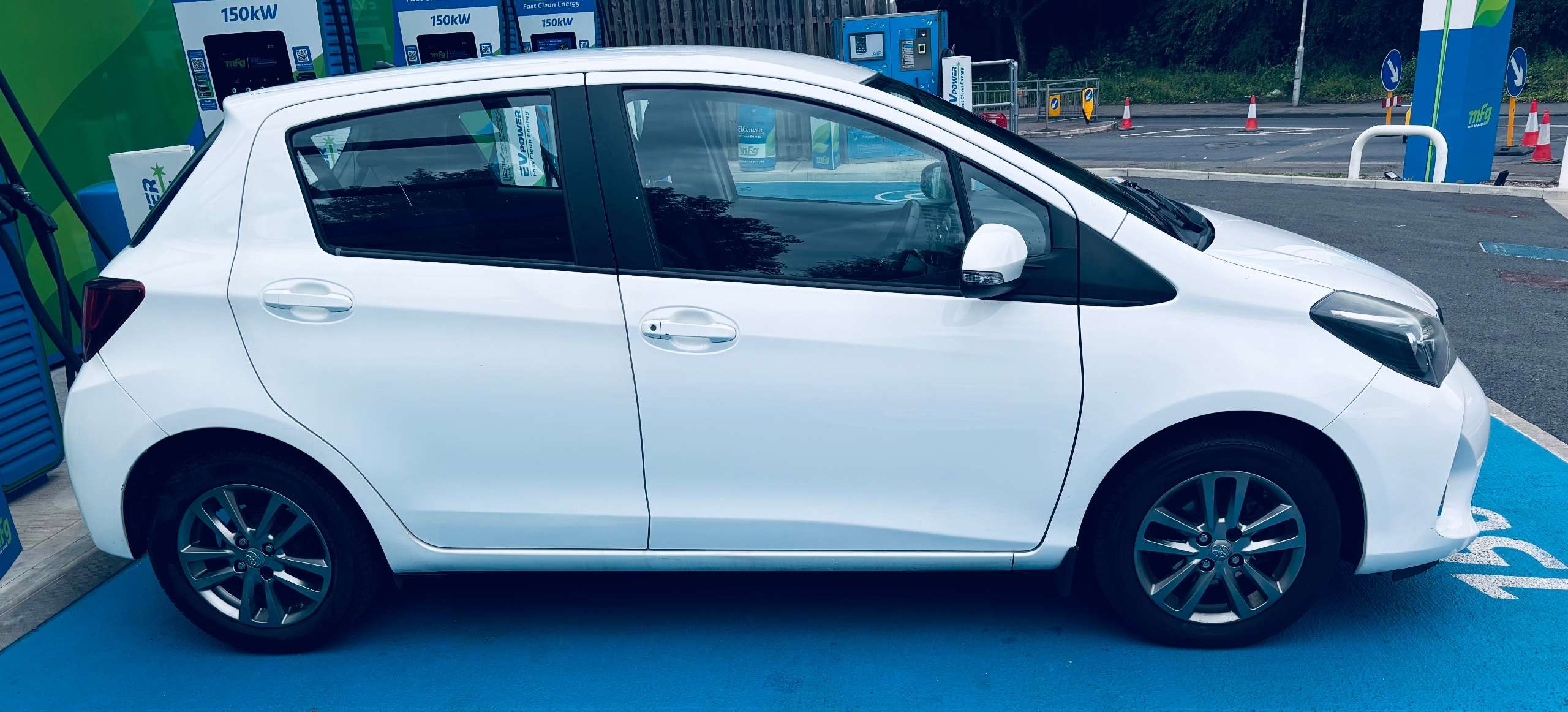 2015 TOYOTA YARIS 2015 TOYOTA YARIS