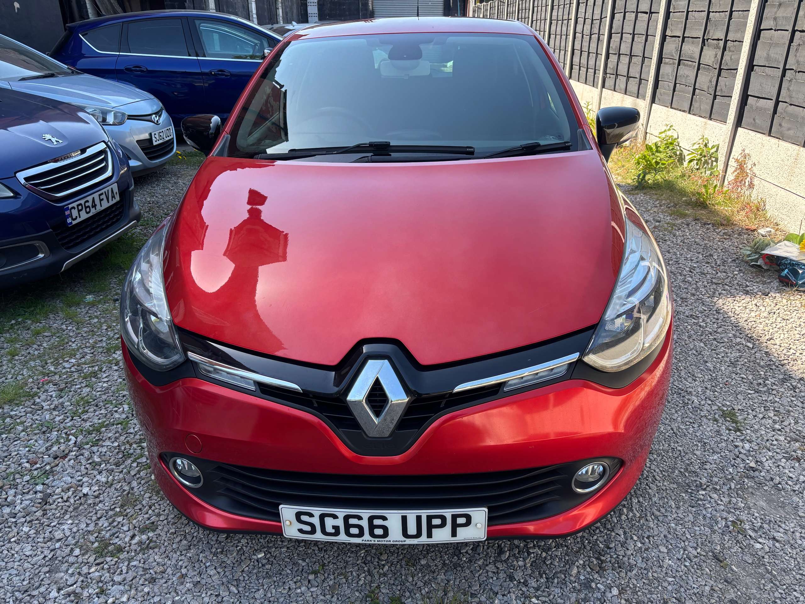 2016 RENAULT CLIO 2016 RENAULT CLIO