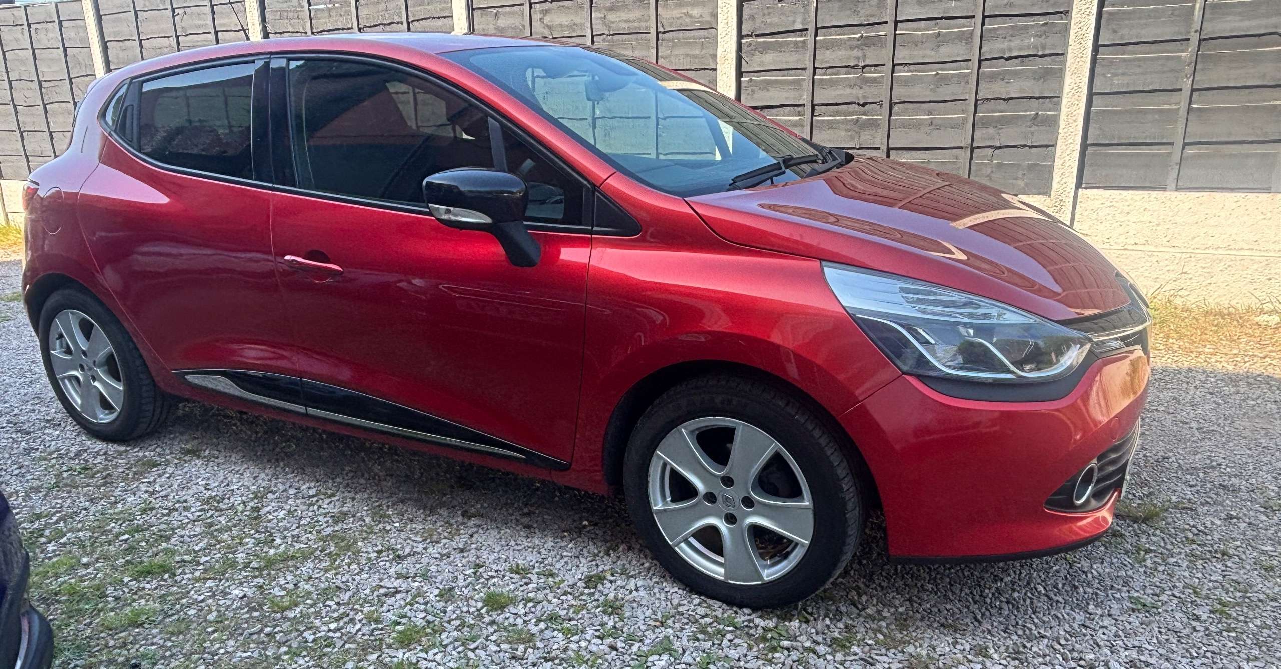 2016 RENAULT CLIO 2016 RENAULT CLIO