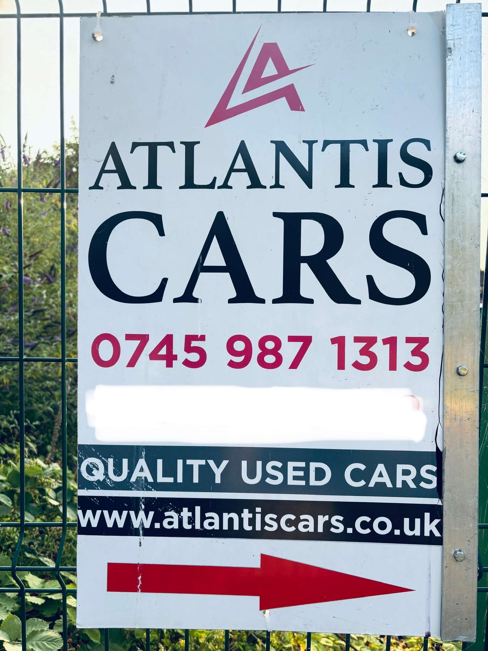 A 2013 TOYOTA YARIS 1.33 Dual VVT-i TR Hatchback 5dr Petrol Manual Euro 5 (101 ps) A 2013 TOYOTA YARIS 1.33 Dual VVT-i TR Hatchback 5dr Petrol Manual Euro 5 (101 ps)