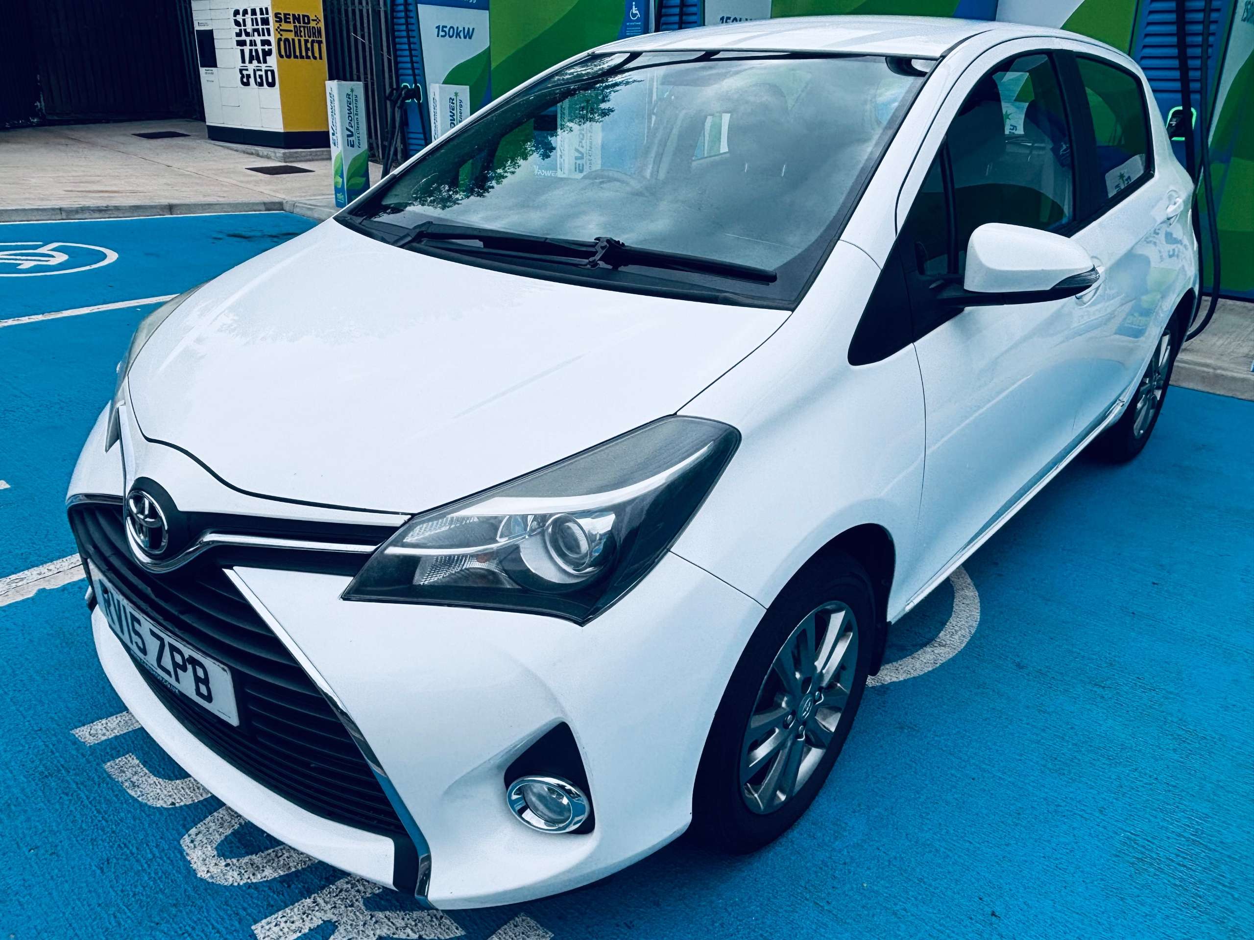 2015 TOYOTA YARIS 2015 TOYOTA YARIS
