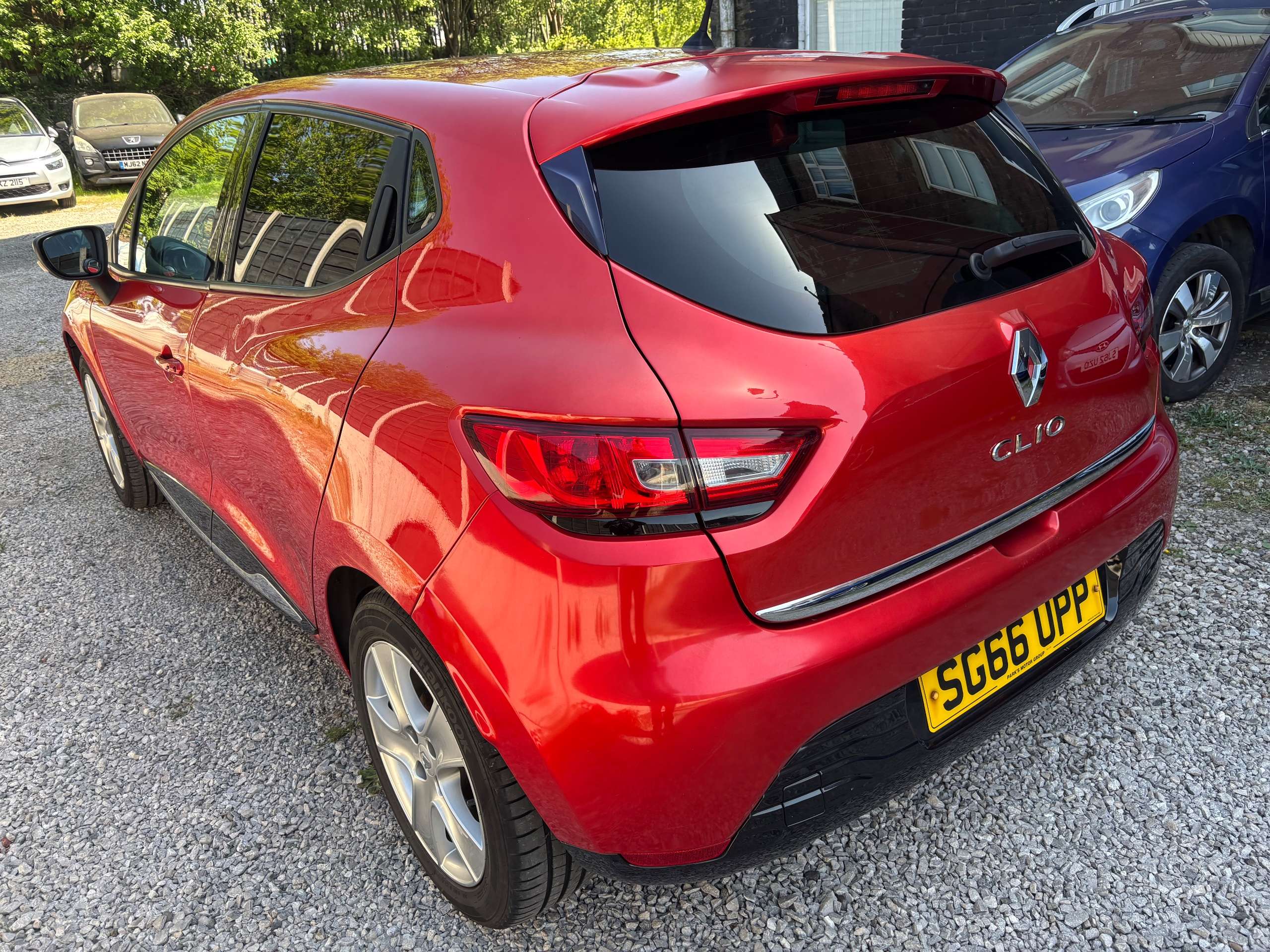 2016 RENAULT CLIO 2016 RENAULT CLIO