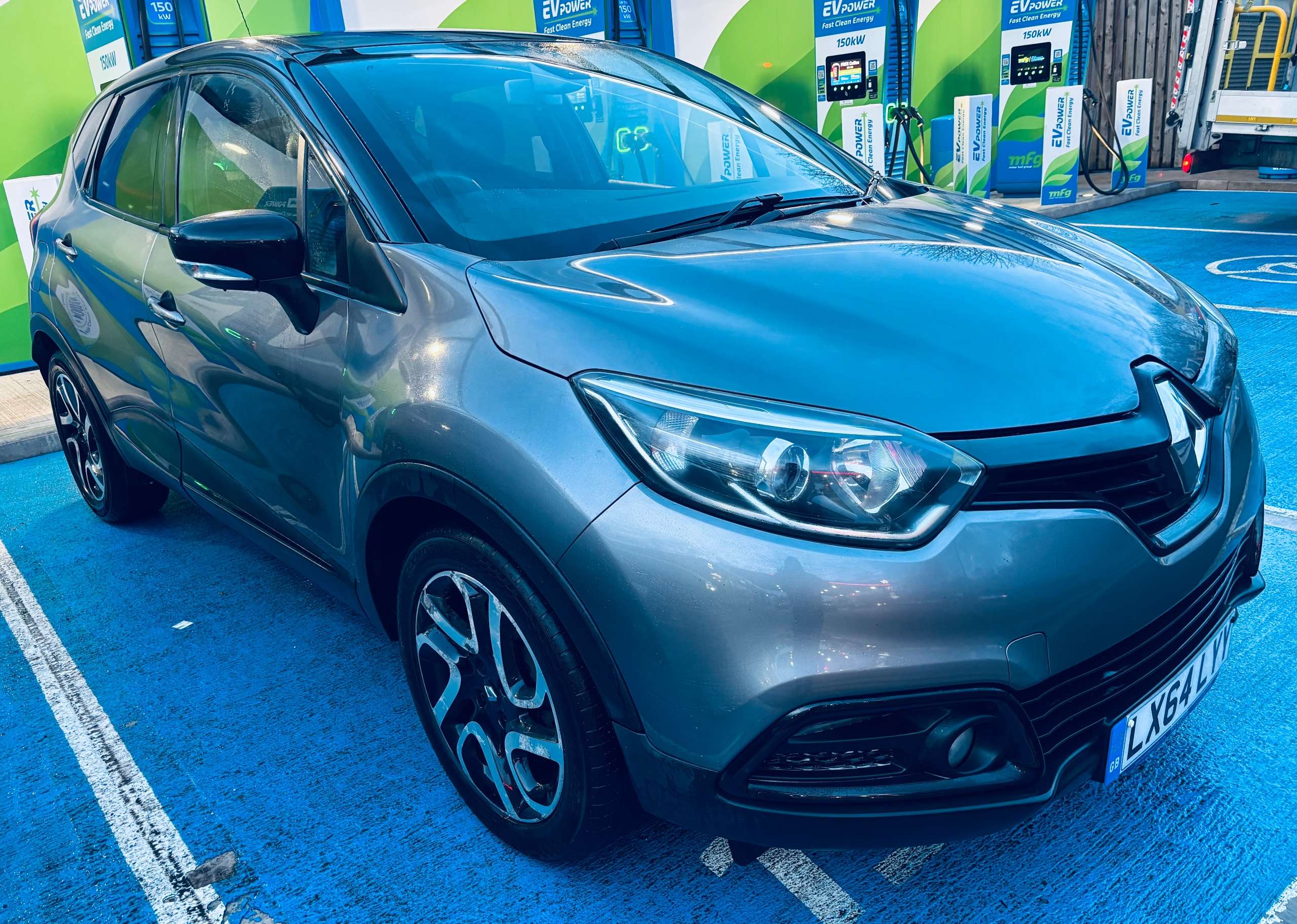 A 2014 RENAULT CAPTUR DYNAMIQUE S MEDIANAV DCI A 2014 RENAULT CAPTUR DYNAMIQUE S MEDIANAV DCI