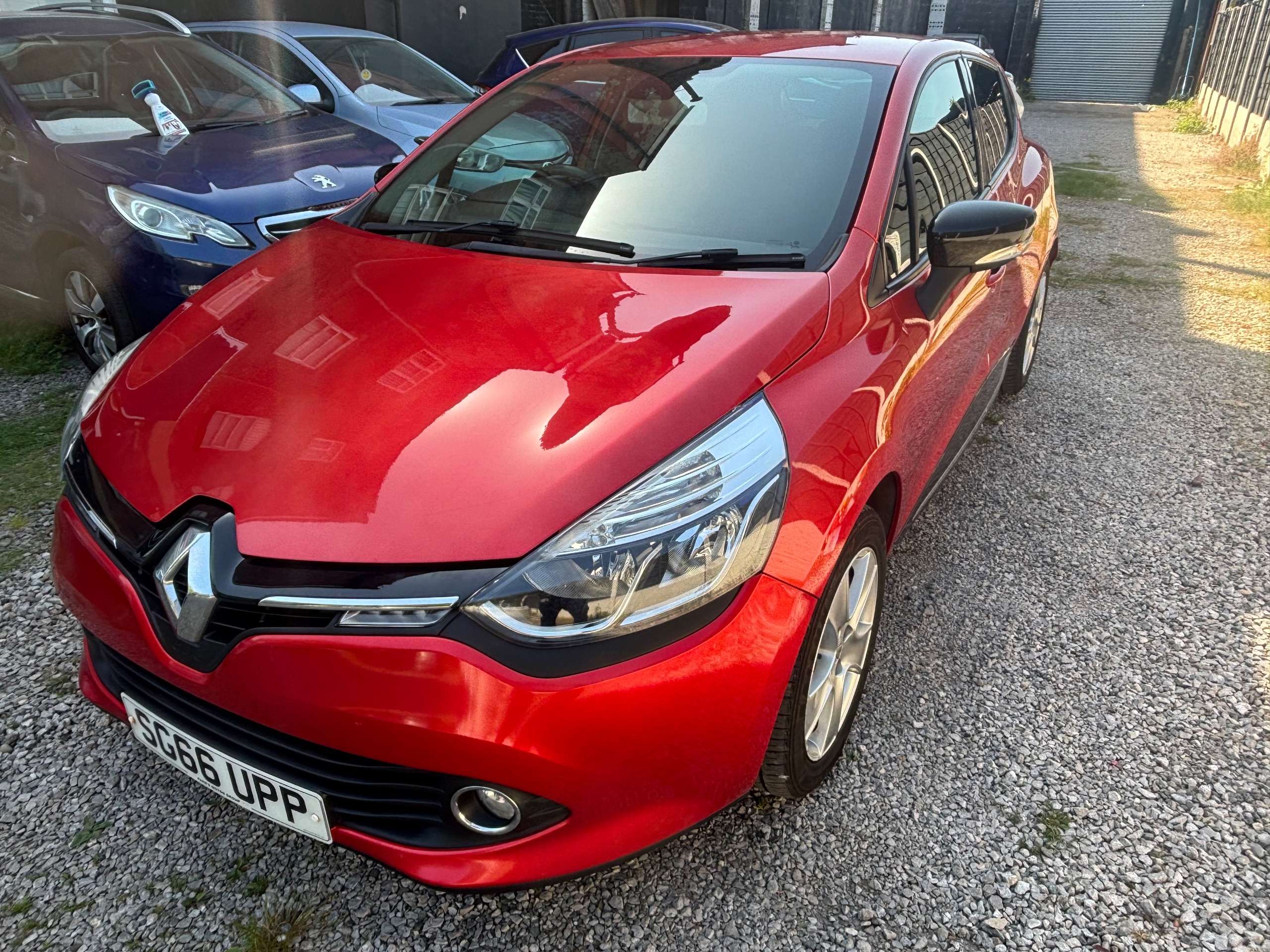 2016 RENAULT CLIO 2016 RENAULT CLIO