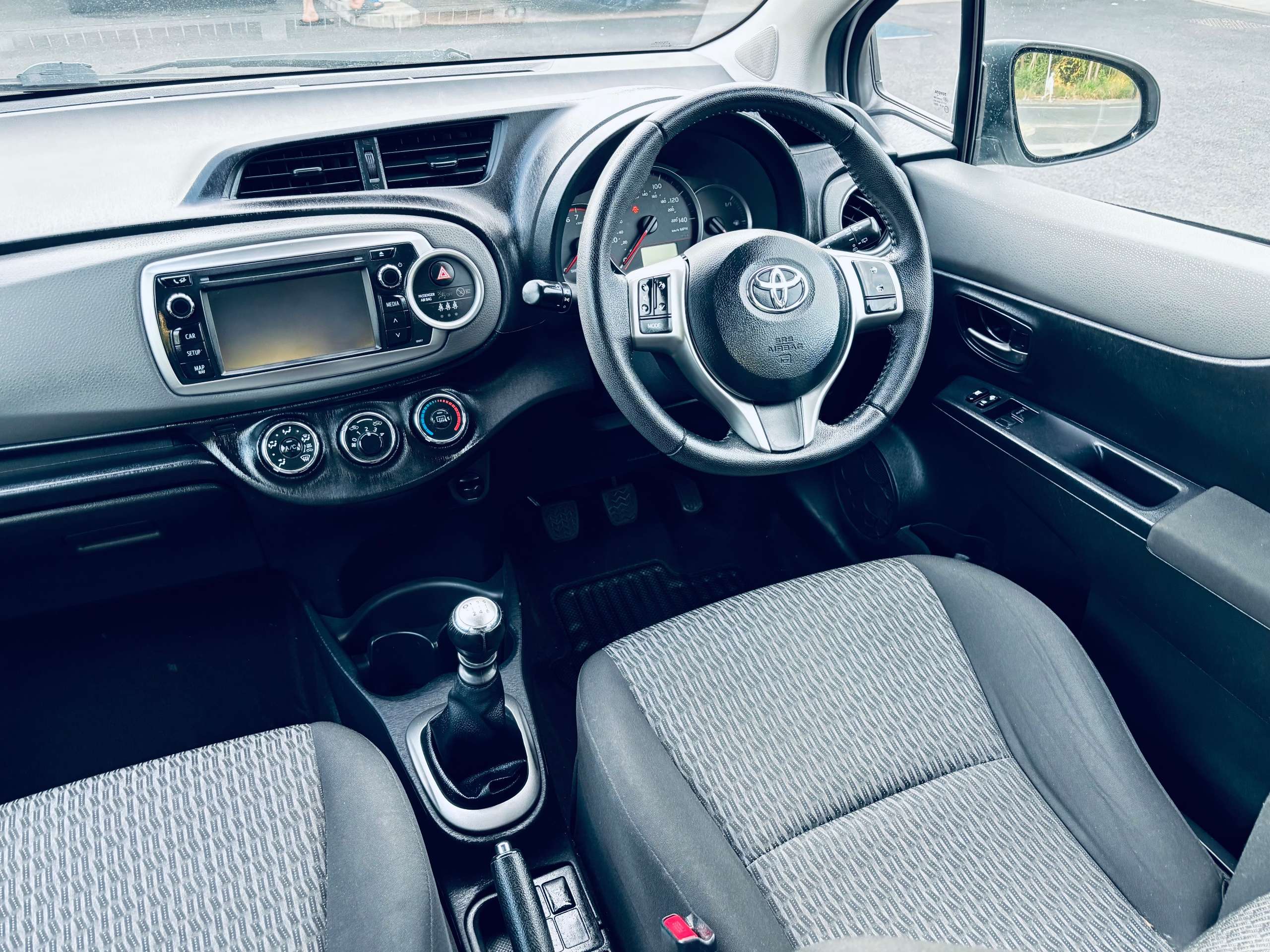 2013 TOYOTA YARIS 2013 TOYOTA YARIS