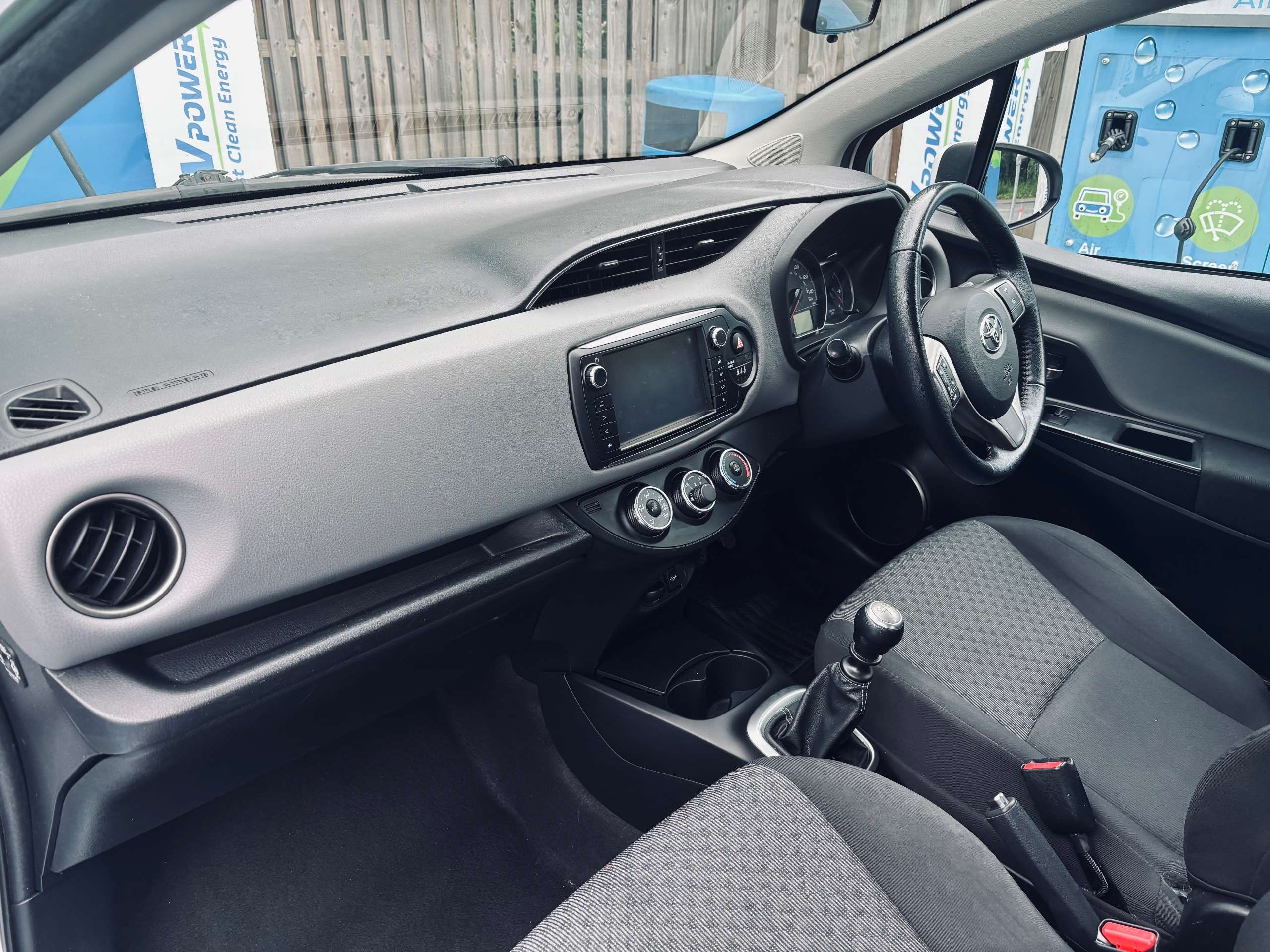 2015 TOYOTA YARIS 2015 TOYOTA YARIS