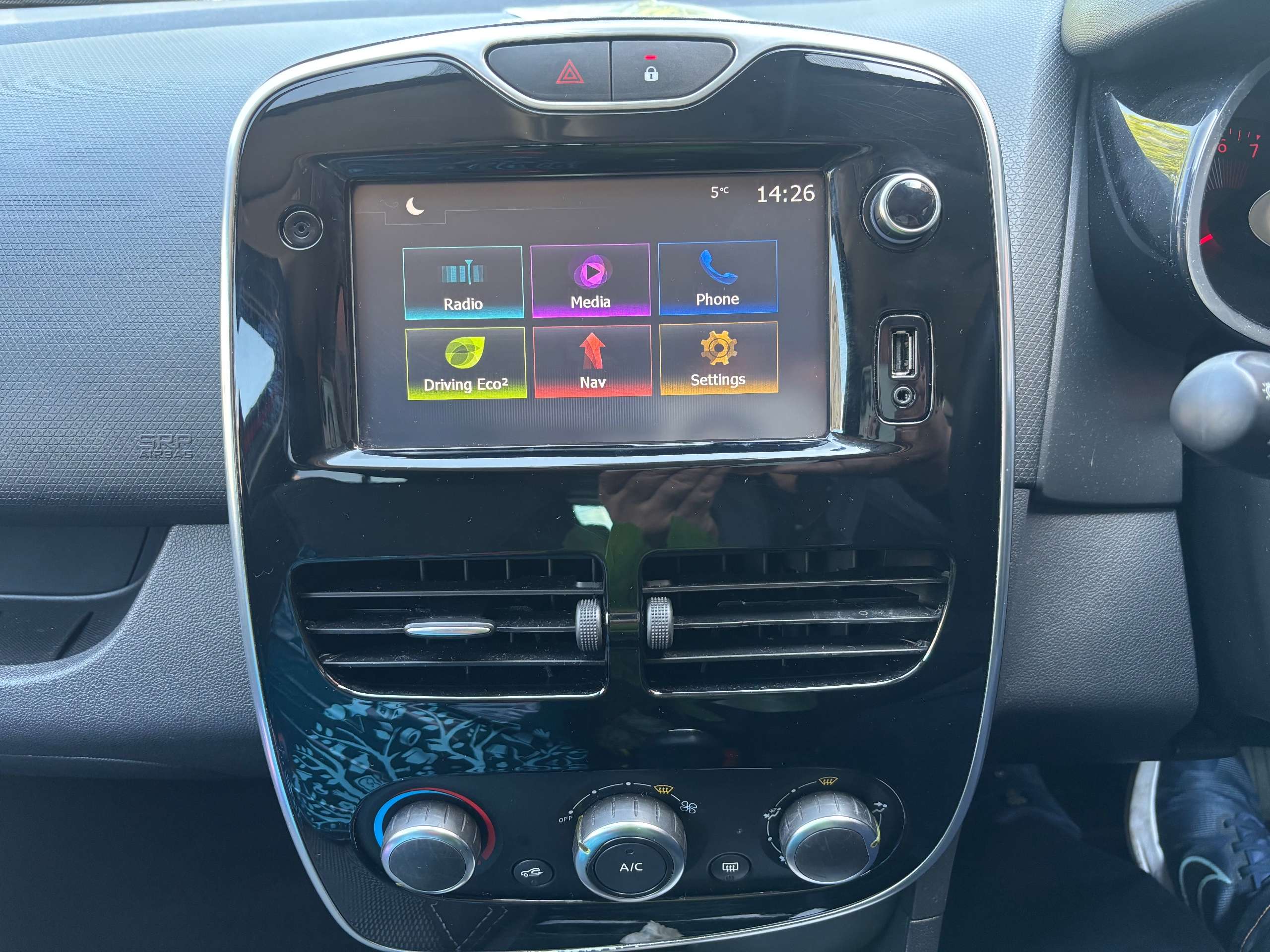 2016 RENAULT CLIO 2016 RENAULT CLIO