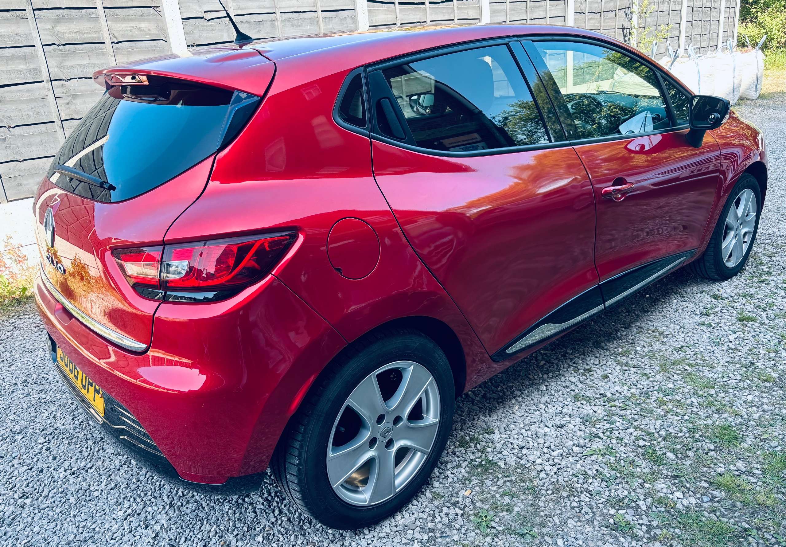 2016 RENAULT CLIO 2016 RENAULT CLIO