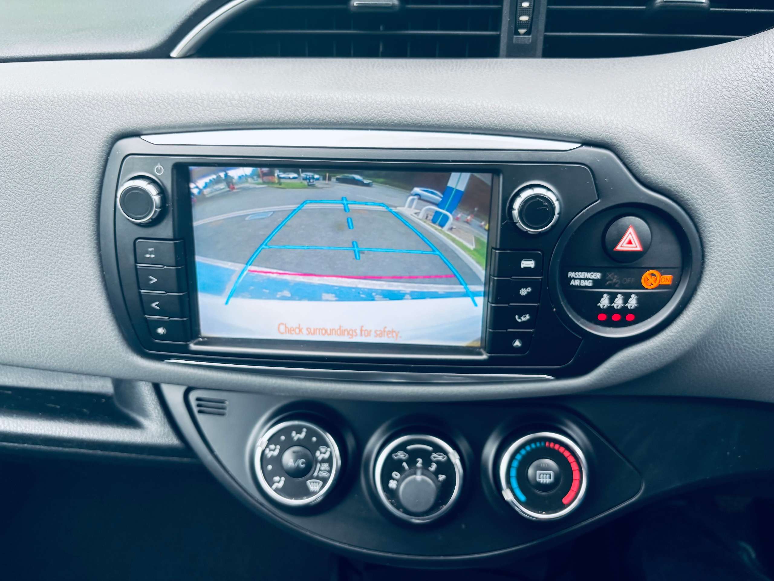 2015 TOYOTA YARIS 2015 TOYOTA YARIS