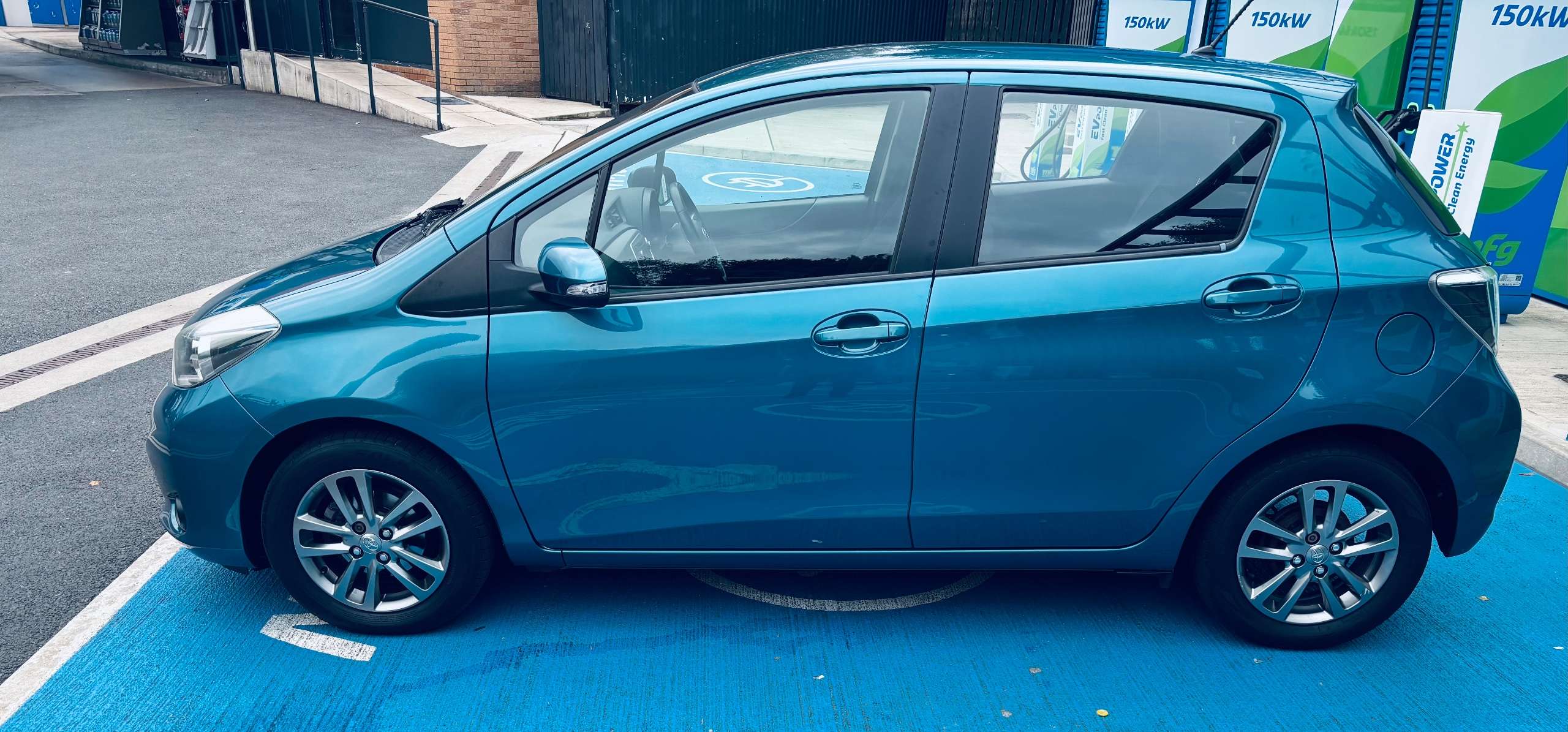 2014 TOYOTA YARIS 2014 TOYOTA YARIS